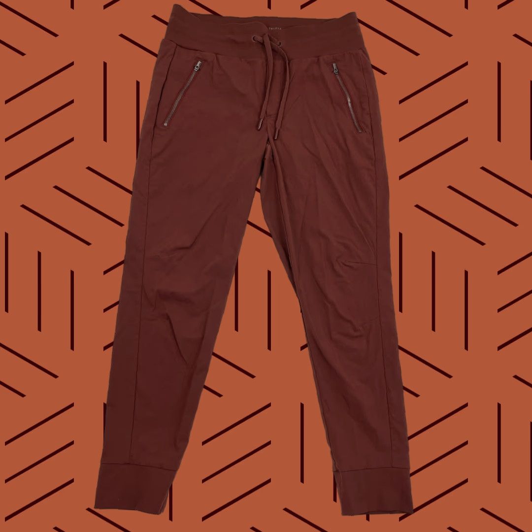 Athleta Athleta Trekkie North Jogger Pants Womens Sz 6 W29 L27 Burgundy Travel Pull On Size 28" / US 6 / IT 42 - 1 Thumbnail