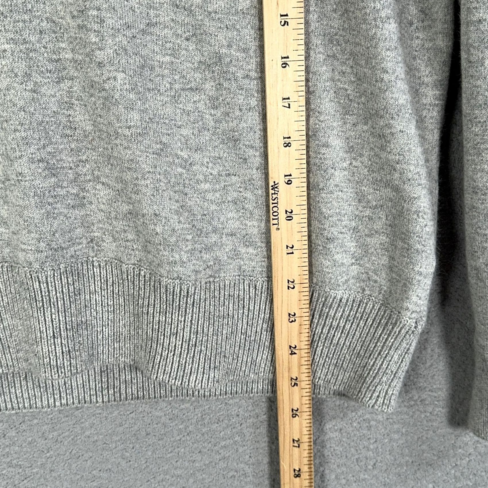 Eddie Bauer VINTAGE Eddie Bauer Sweater Womens XL Gray Cotton Angora Blend Shell Buttons Size XL / US 12-14 / IT 48-50 - 6 Thumbnail