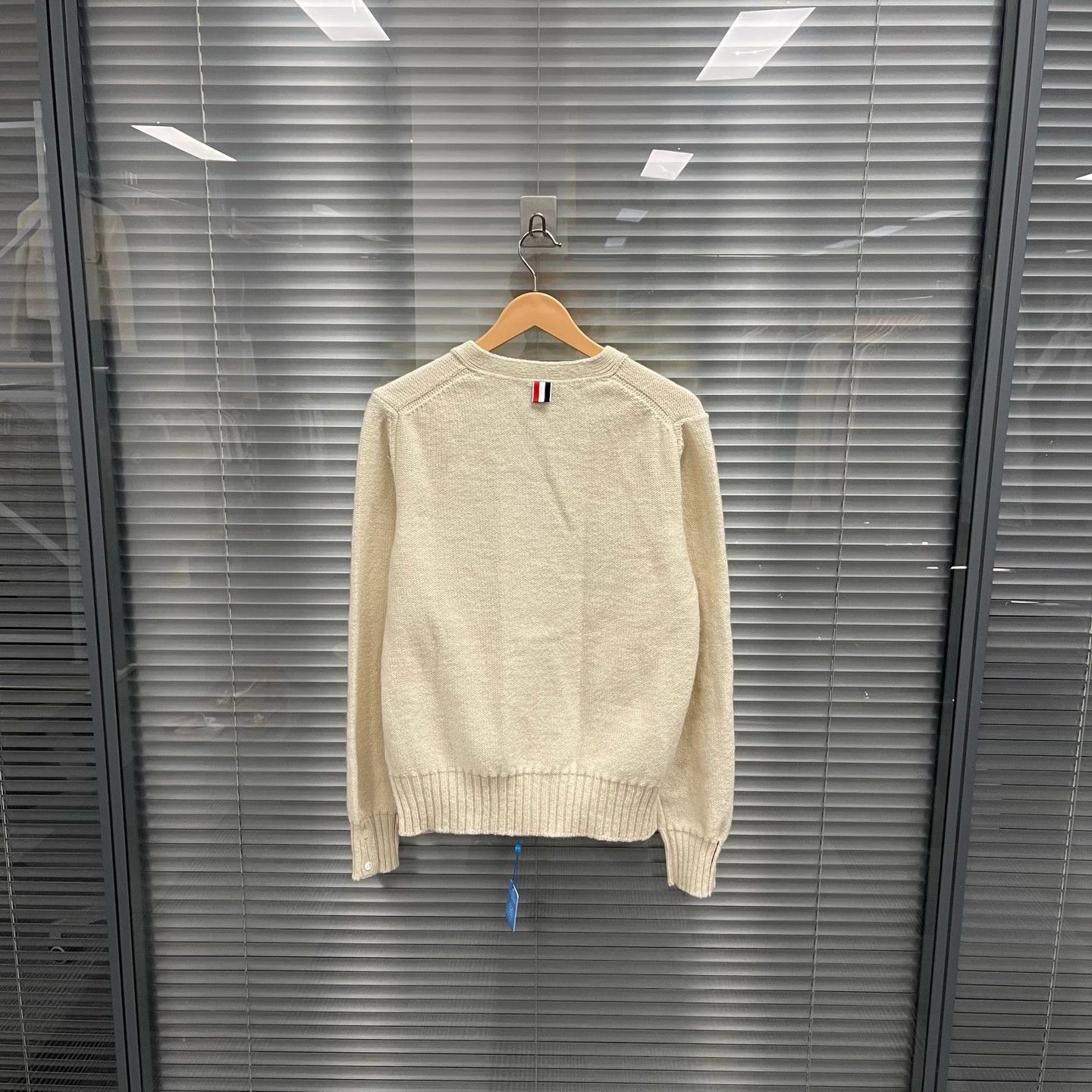 Thom Browne TB Ivory 4-Stripe Collar Cardigan Size 1 99 New Size US S / EU 44-46 / 1 - 2 Thumbnail