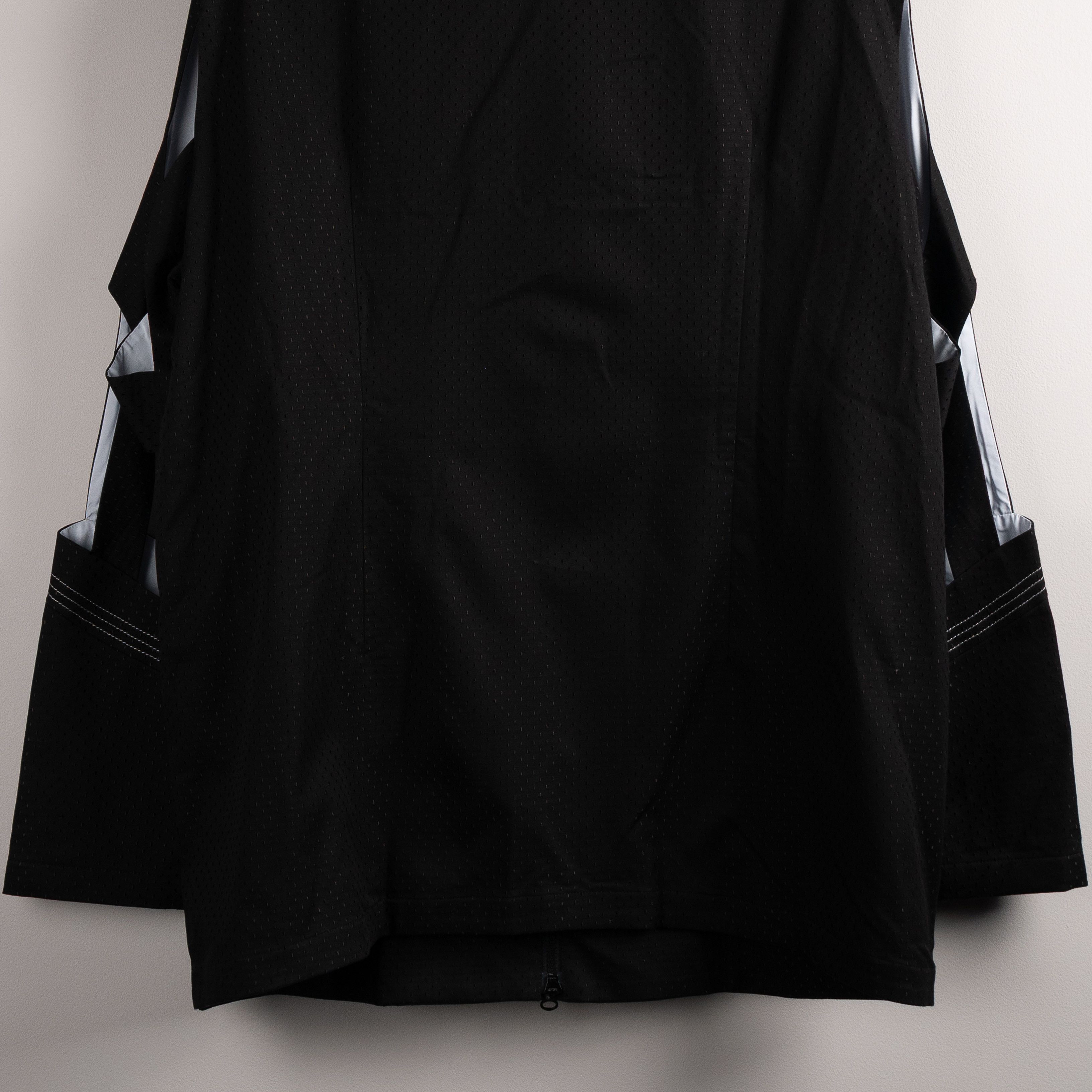 Kiko Kostadinov Kiko Kostadinov SS21 'Hydra' Cut Out Shell Jacket Black Size US XL / EU 56 / 4 - 8 Thumbnail
