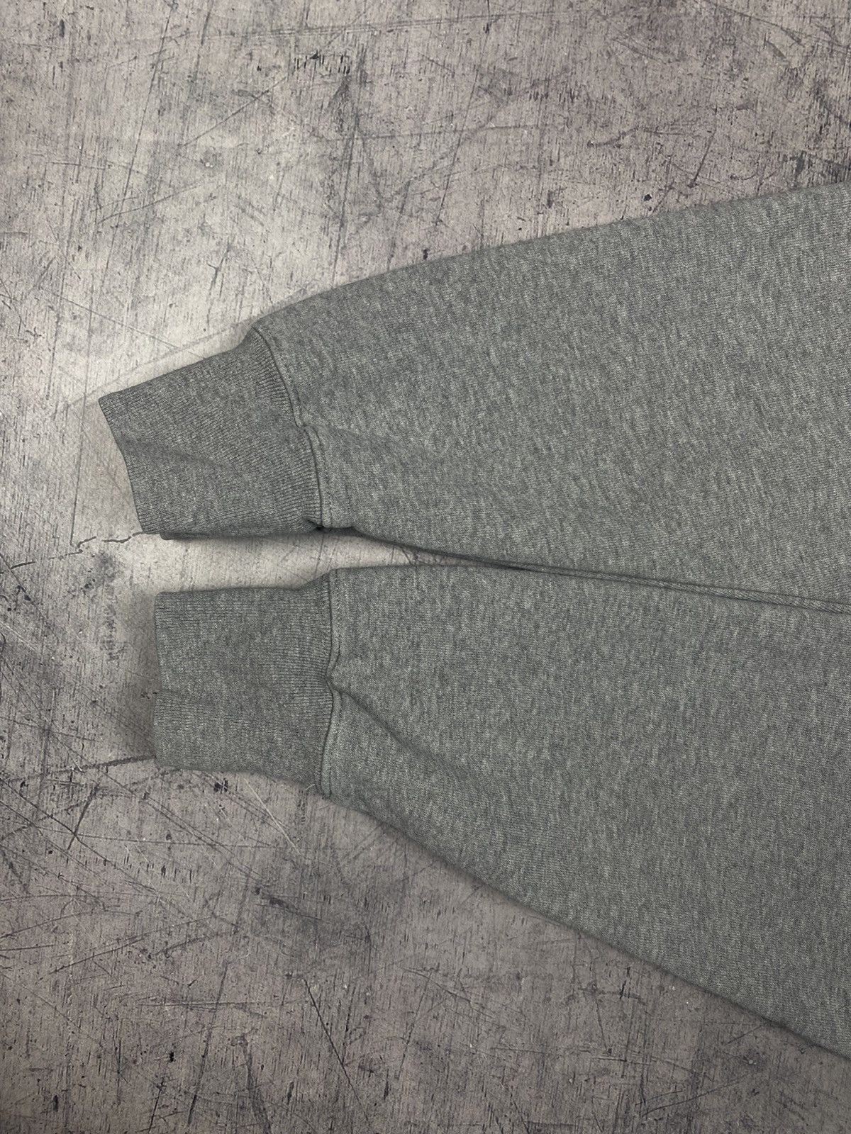 Undefeated Undefeated UNDFTD 5 Strike Pullover Hoodie Gray Streetwear Size US M / EU 48-50 / 2 - 10 Thumbnail