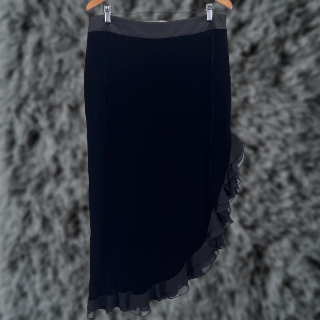 Vintage VINTAGE JS Collection Velvet Skirt Sz 16 Women’s Black Ruffle Trim Goth 90s Whimsigoth Asymmetric Long Long Skirt Womens Size 38" / US 16 / IT 52 - 1 Thumbnail