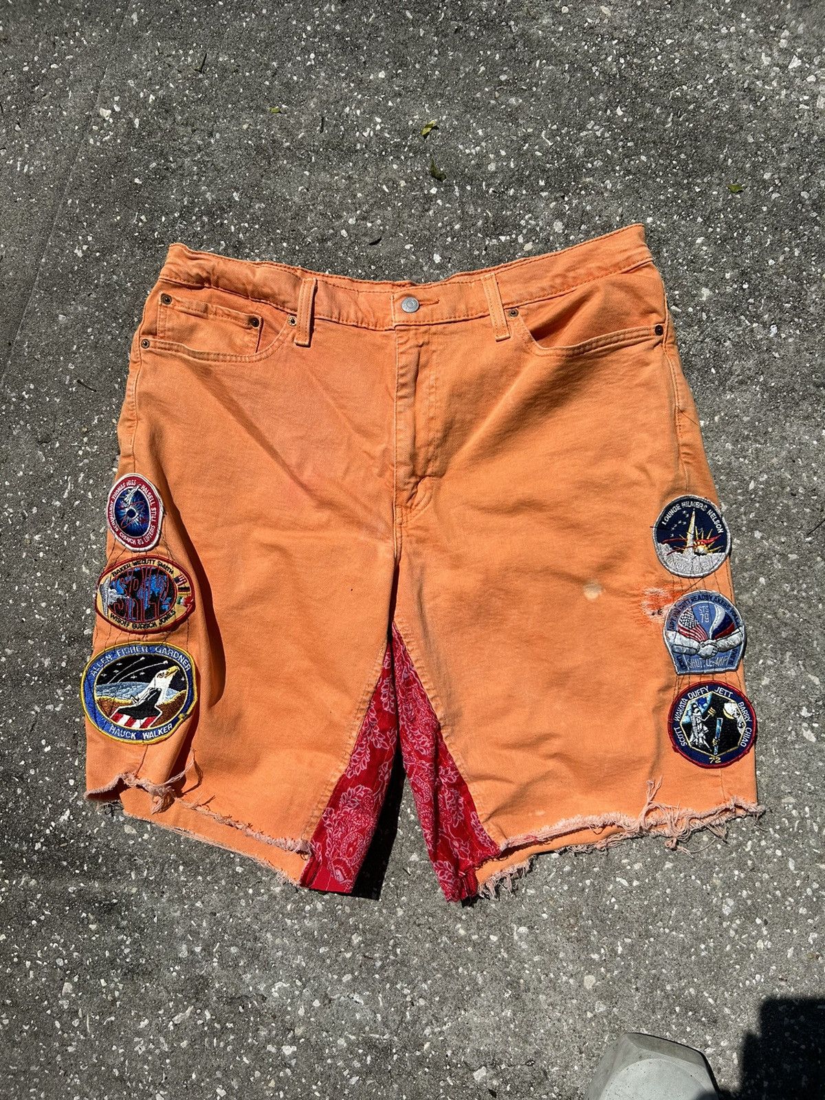 Levi's 1/1 Your World space launch patchwork orange Levi’s shorts Size US 38 / EU 54 - 1 Thumbnail