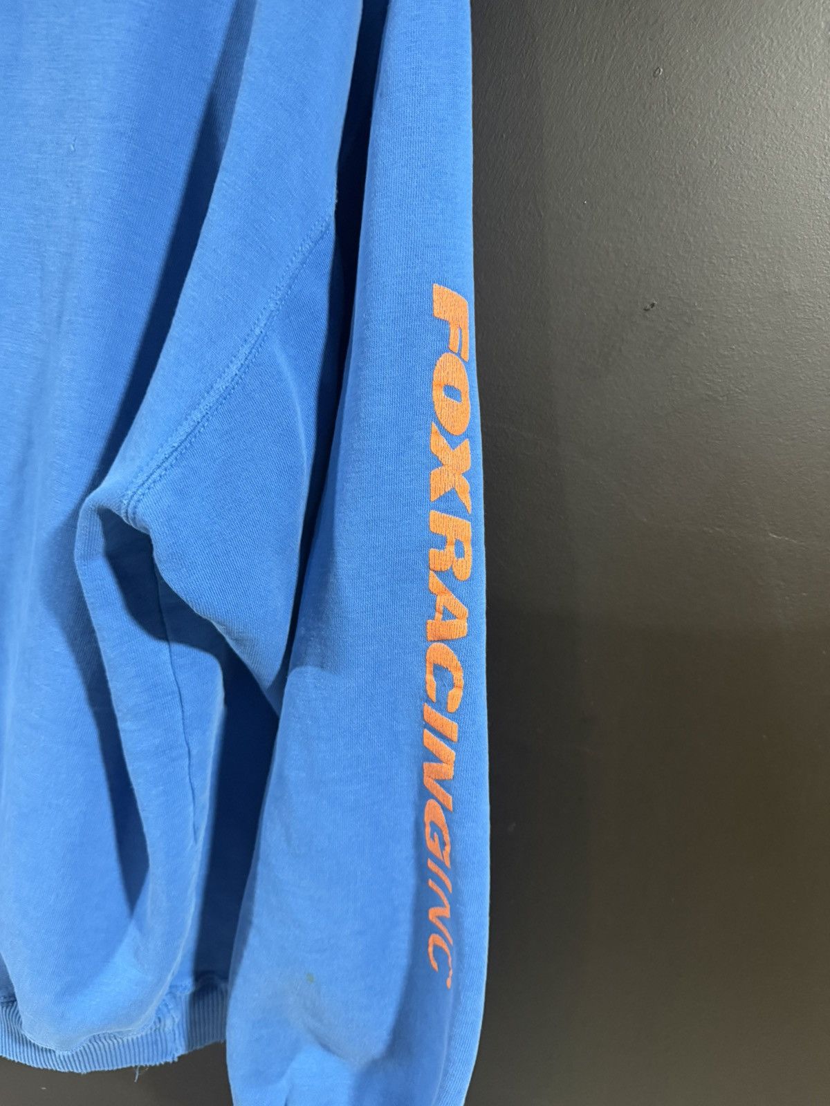 Vintage 2000s Y2K Vintage Fox Racing Faded Distress Grunge Hoodie L Size US L / EU 52-54 / 3 - 13 Thumbnail
