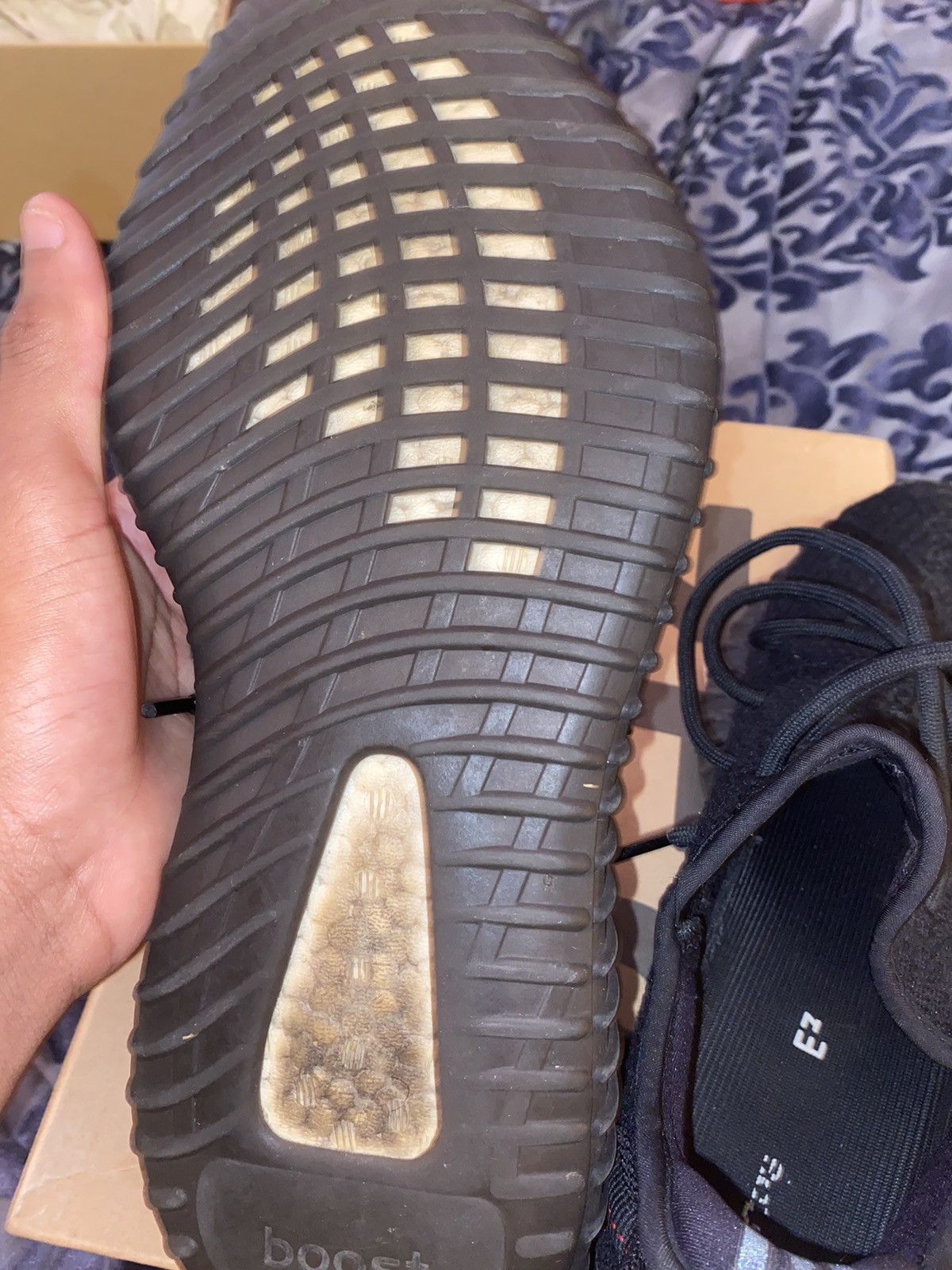 Yeezy Yeezy Boost V2 Bred Size US 10.5 / EU 43-44 - 5 Thumbnail