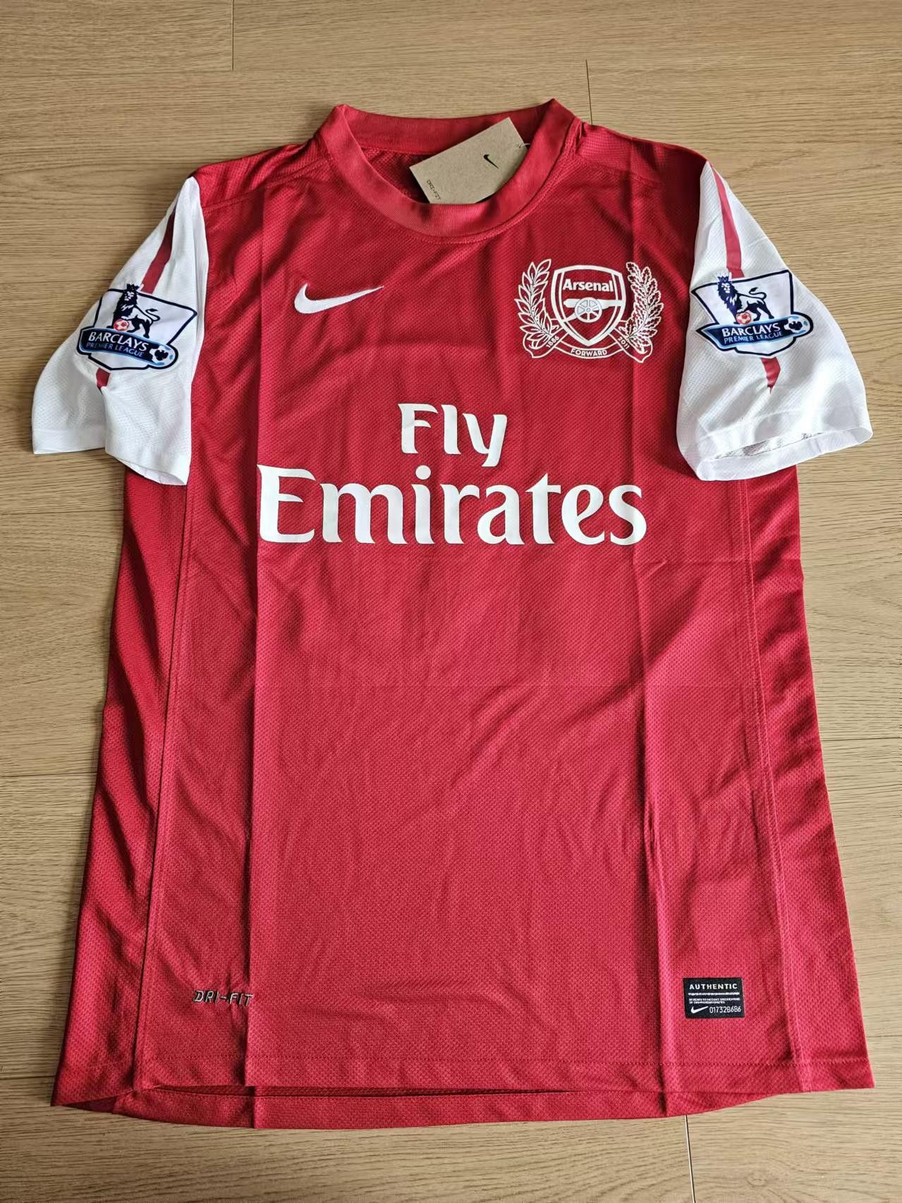 Other 2011 12 Arsenal #10 van Persie Jersey Home Size US M / EU 48-50 / 2 - 2 Thumbnail