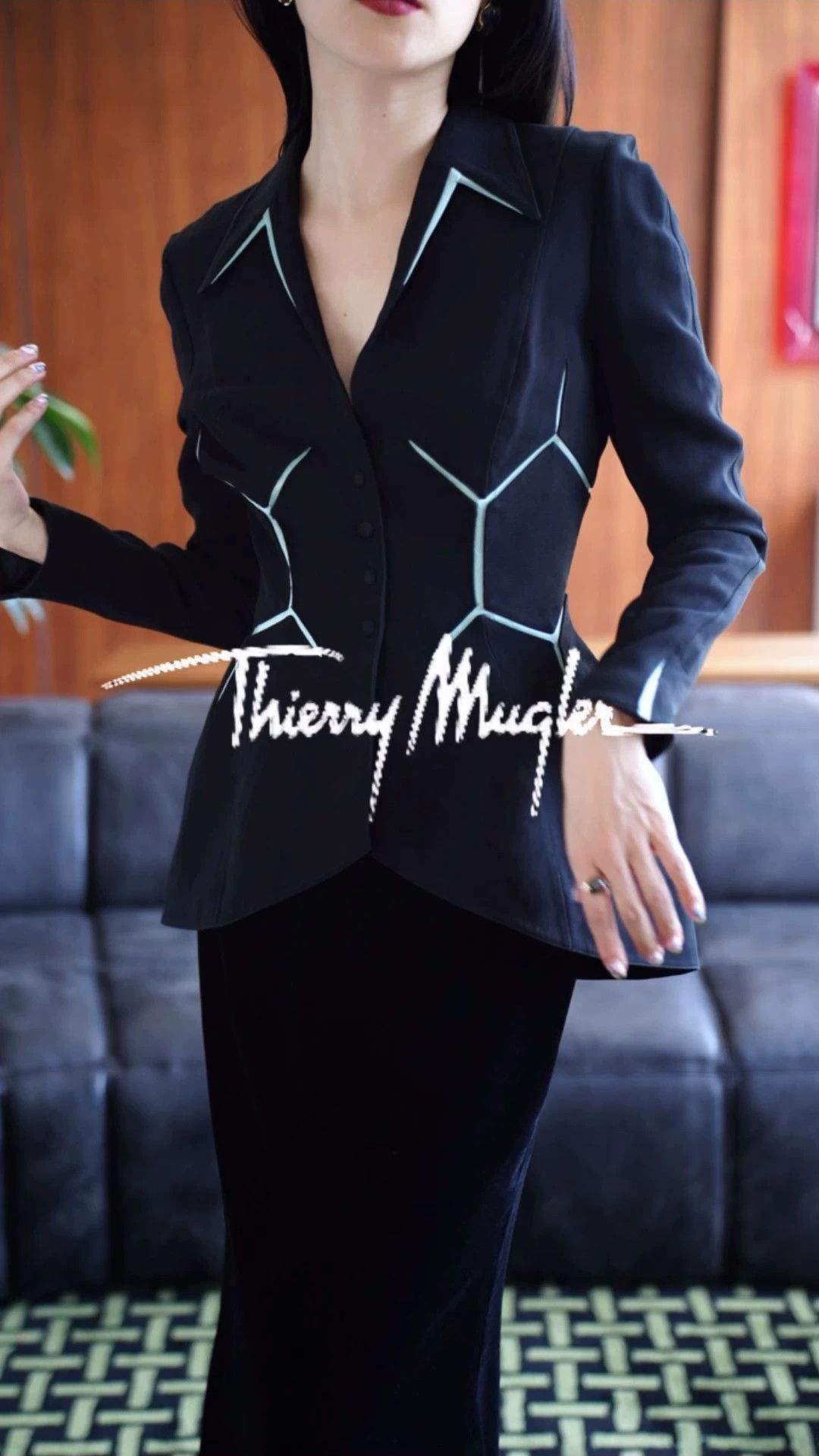 Thierry Mugler Thierry Mugler Vintage B&G Gothic T Shell Waist Blazer Size S / US 4 / IT 40 - 1 Thumbnail