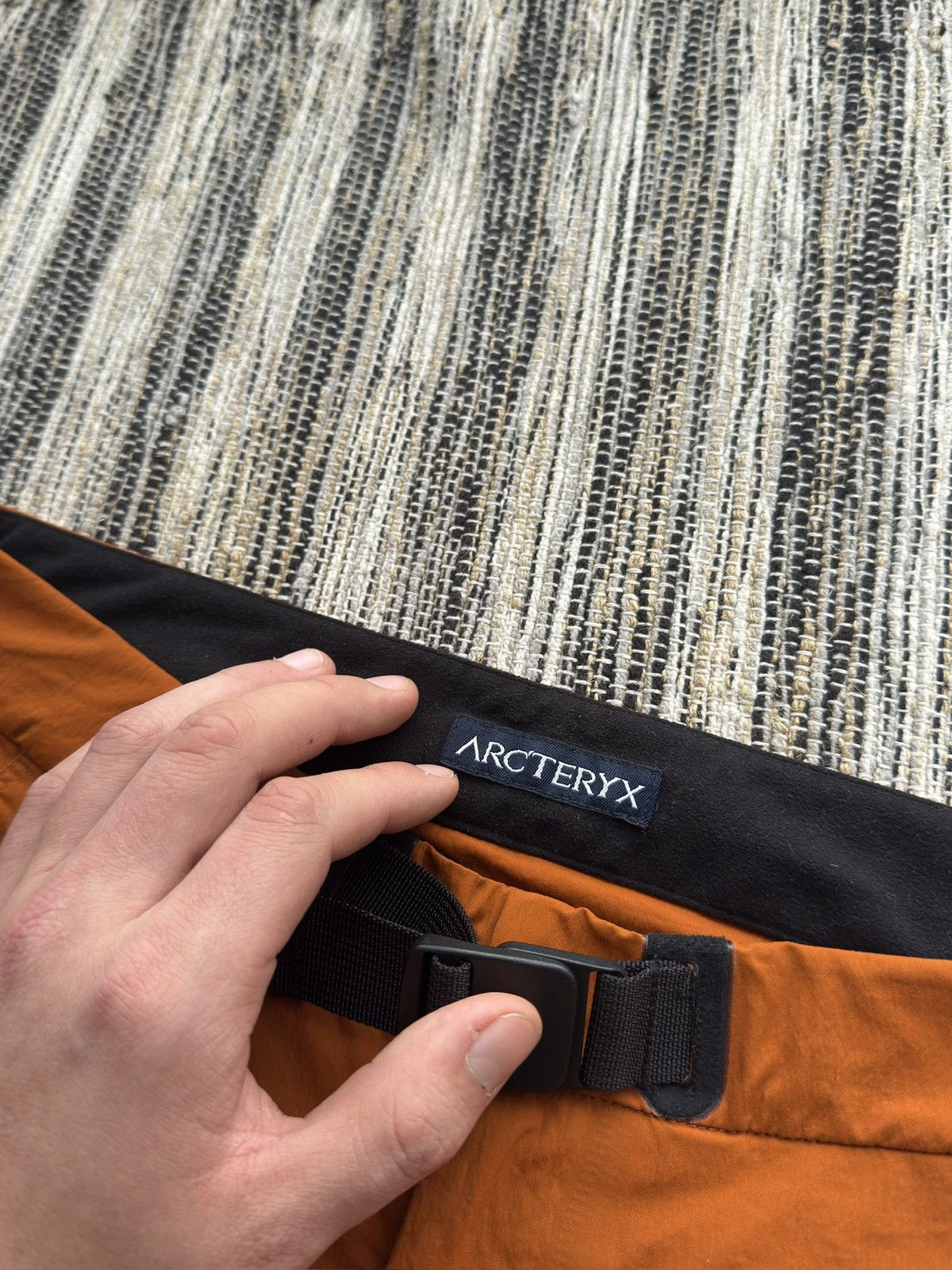 Arc'teryx Arcteryx Nylon Metal Orange Cargo Tracking Shorts Size S Size US 30 / EU 46 - 7 Thumbnail