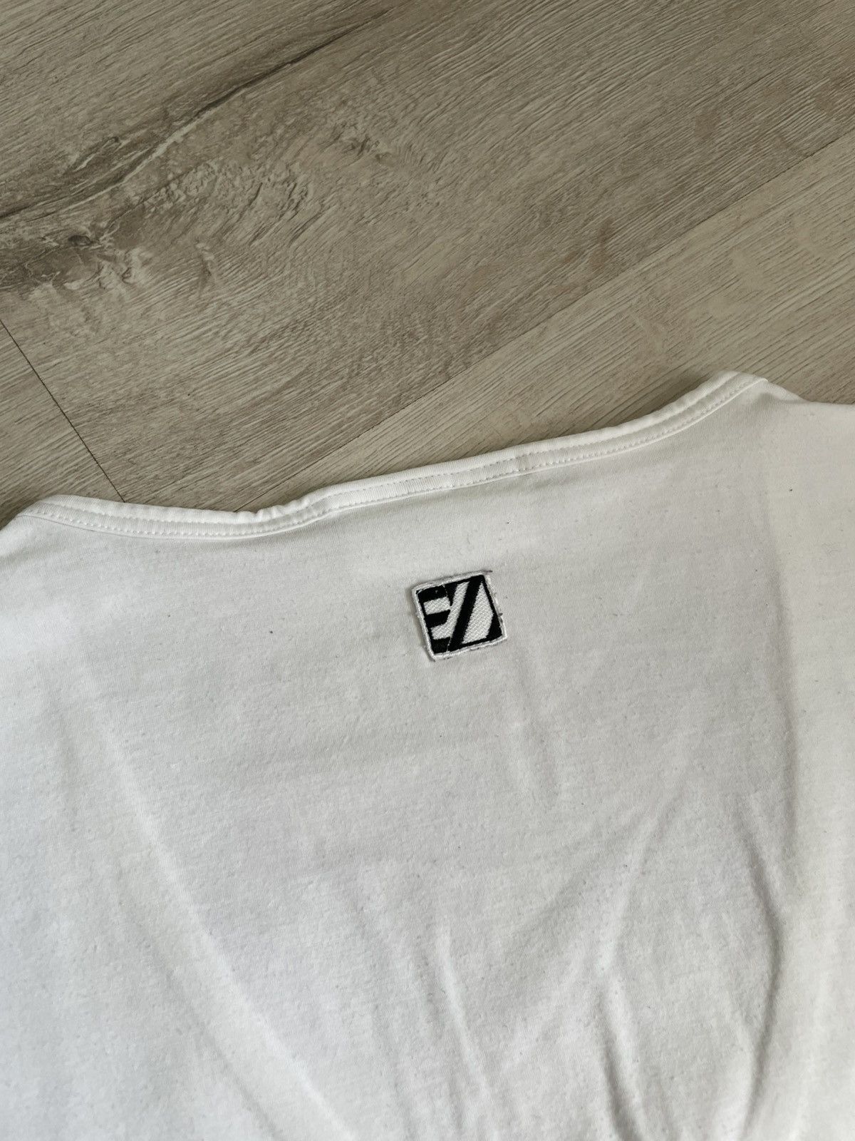 Ermenegildo Zegna Ermenegildo Zegna V-neck Luxury Tee White Key Larg Style Y2k Size US XL / EU 56 / 4 - 8 Thumbnail