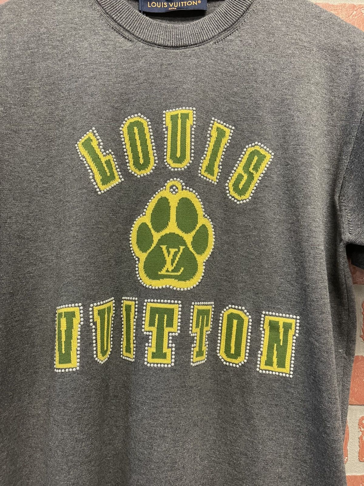 Louis Vuitton Size S - Louis Vuitton Embellished Short-Sleeved Crewneck Size US S / EU 44-46 / 1 - 2 Thumbnail