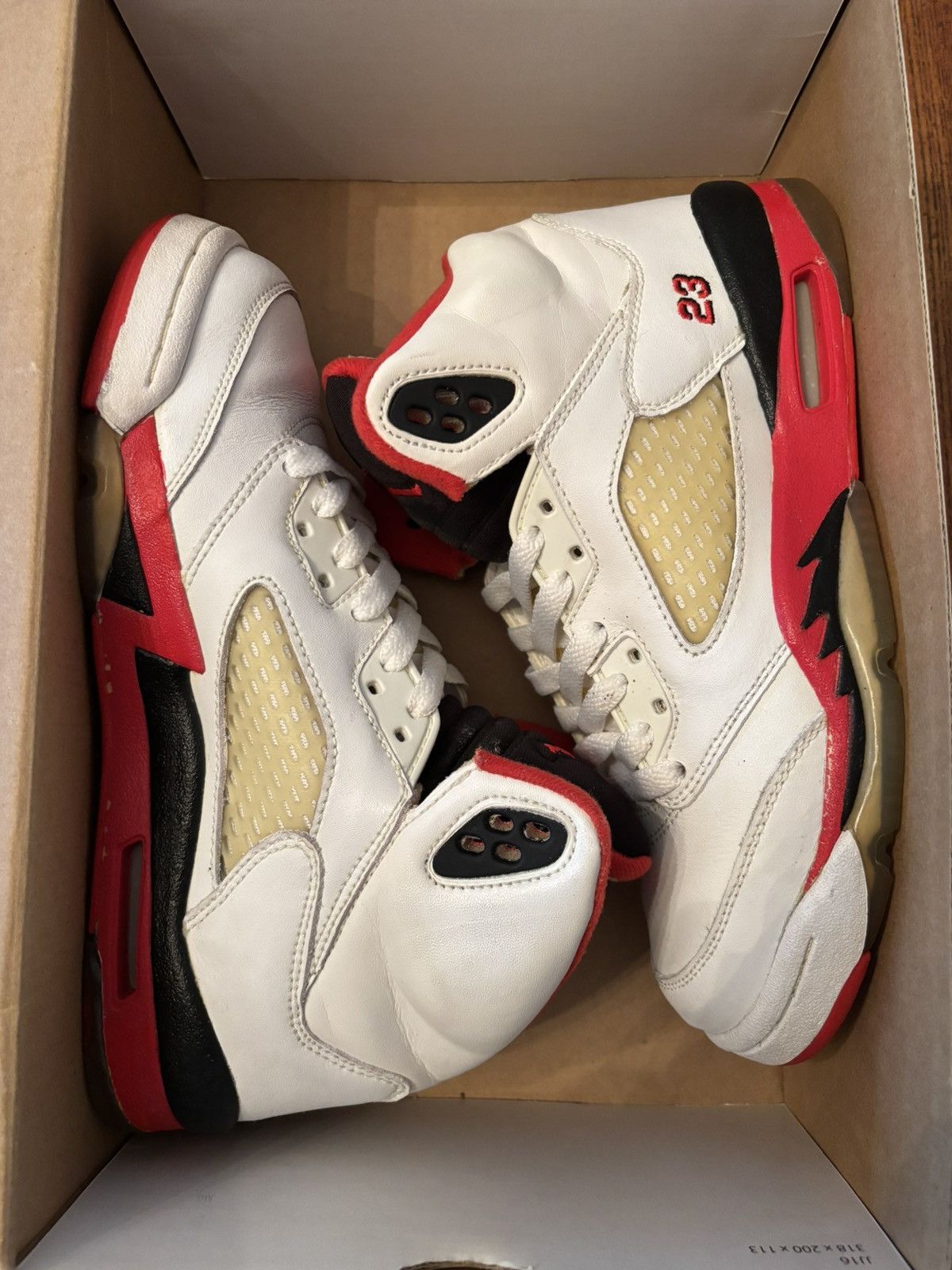 Jordan Brand Air Jordan 5 Retro GS 'Fire Red' 2006 Size US 5 / EU 37 - 9 Thumbnail