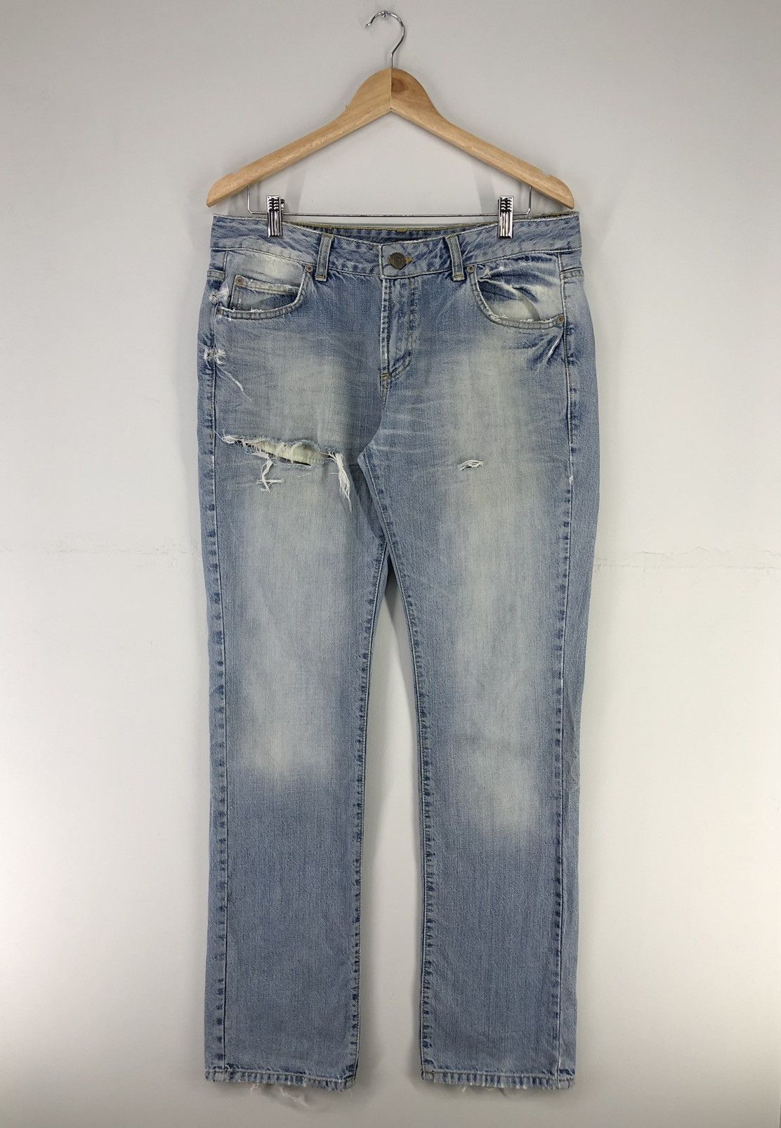 Zara Zara Regular Fit Skull Distressed Faded Blue Jeans Size US 34 / EU 50 - 1 Thumbnail