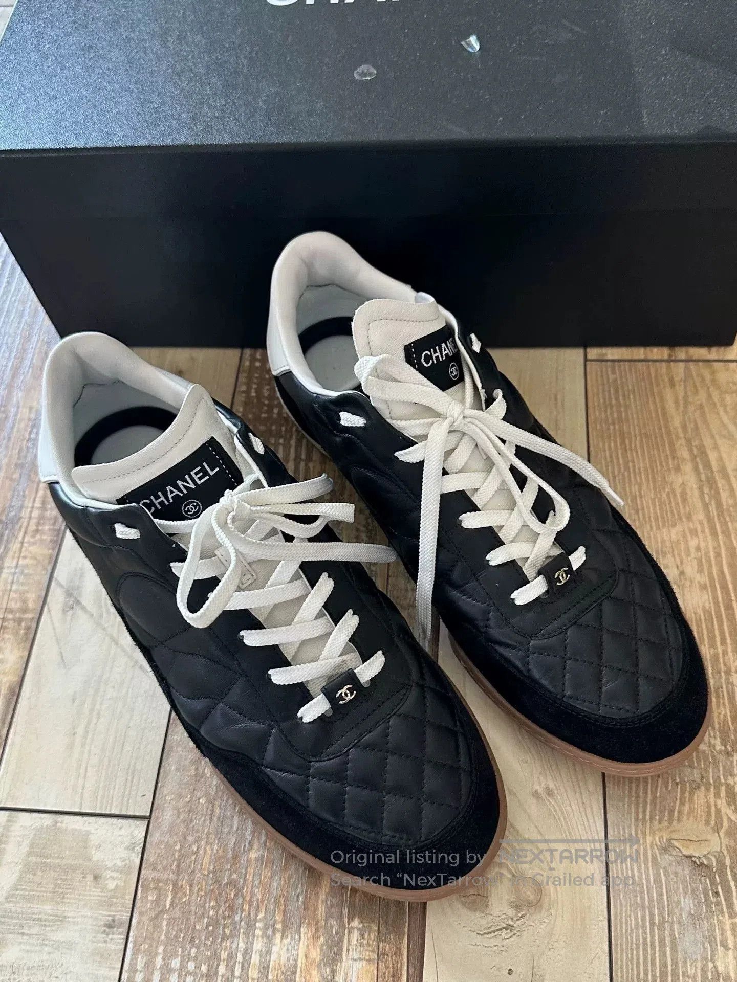 Chanel CHANEL Black Quilted Leather Low. Size US 9 / EU 42 - 1 Thumbnail