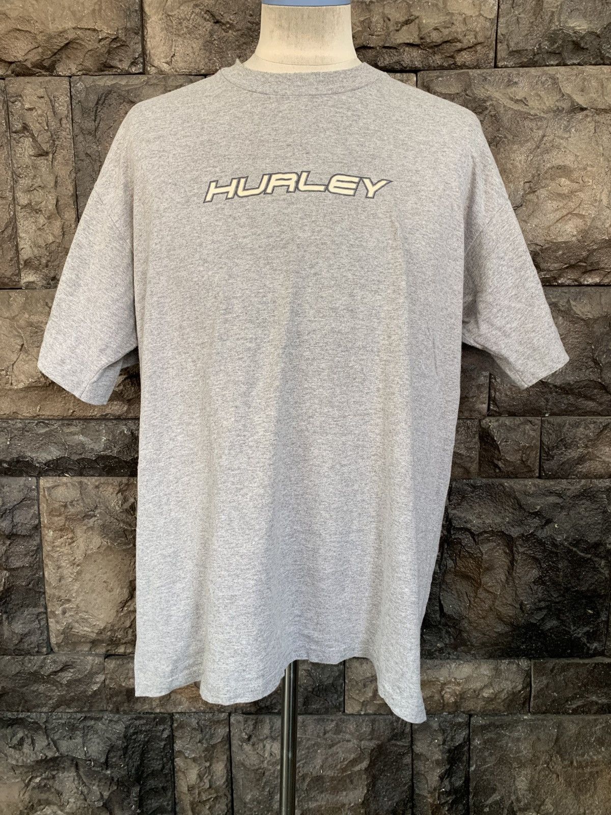 Hurley Vintage Hurley Big Logo T shirt Size US L / EU 52-54 / 3 - 3 Thumbnail