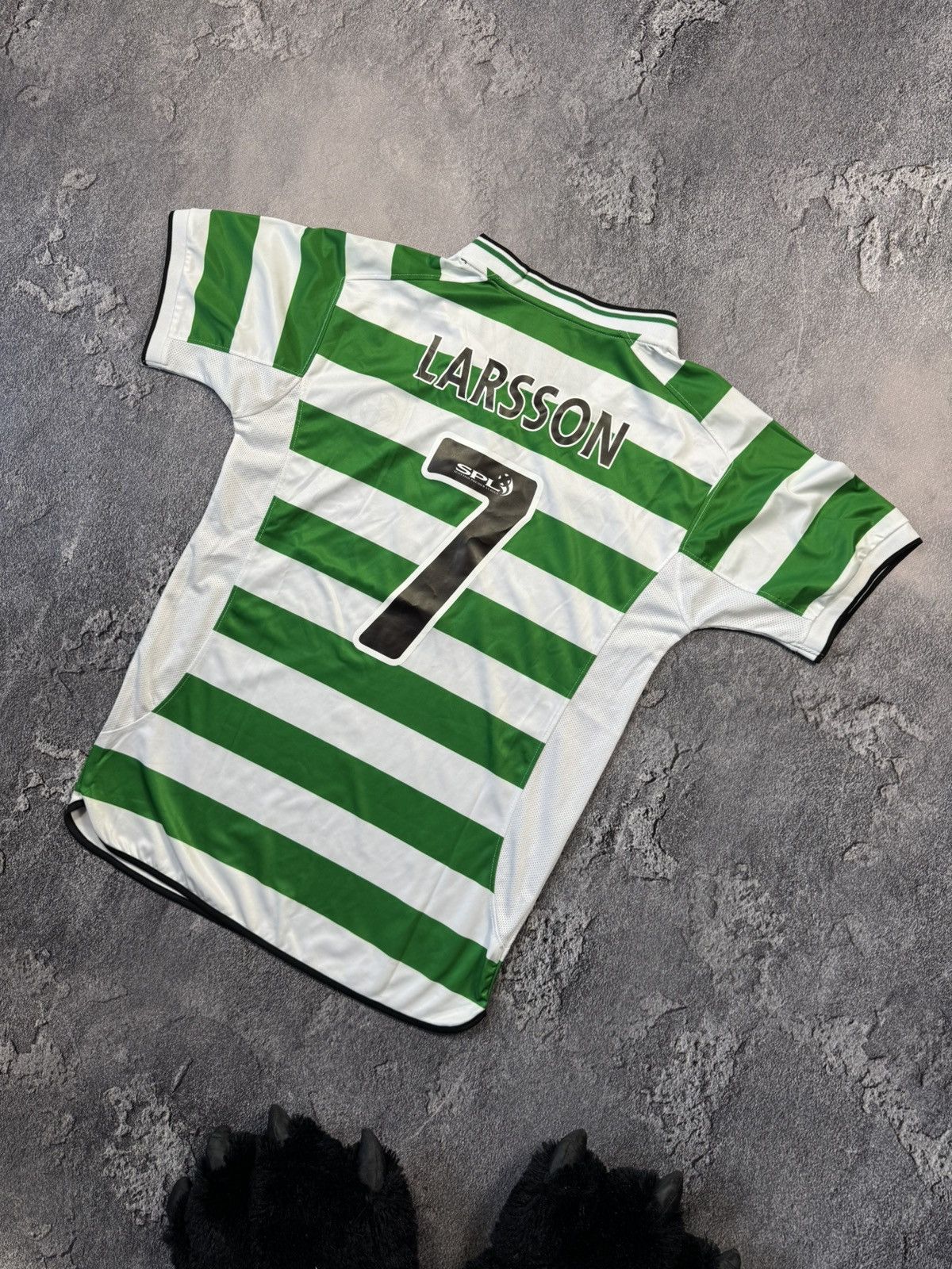 Umbro Celtic FC 2001-03 Home Jersey — Larsson #7 Size US S / EU 44-46 / 1 - 2 Thumbnail