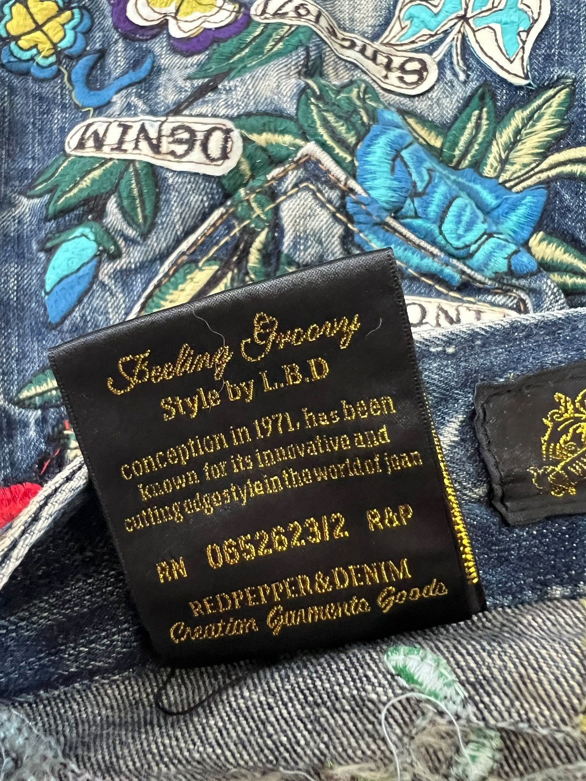 Japanese Brand Y2K Red Pepper Embroidery Flare Denim Size US 29 - 12 Thumbnail