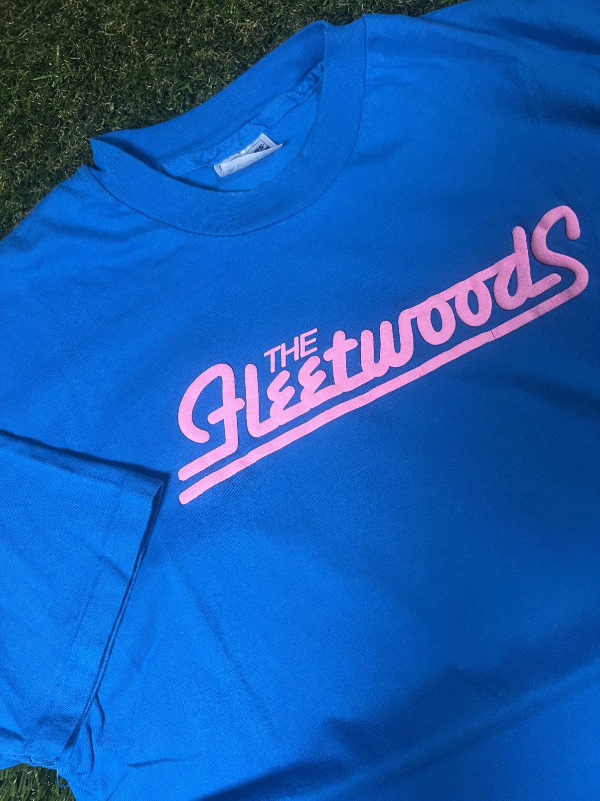 Band Tees Vintage 90’s Puff Print The Fleetwoods Doo Wop Pop Music Tee Size US XL / EU 56 / 4 - 2 Thumbnail