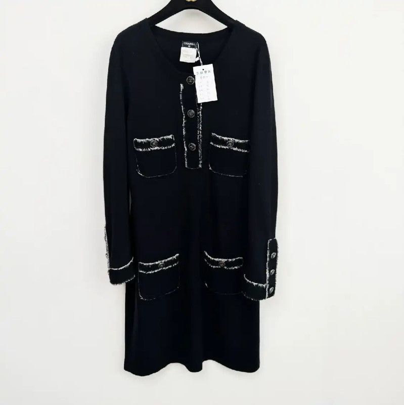 Chanel Chanel Black Cashmere Long Sleeve Dress 0089 Size M / US 6-8 / IT 42-44 - 1 Thumbnail