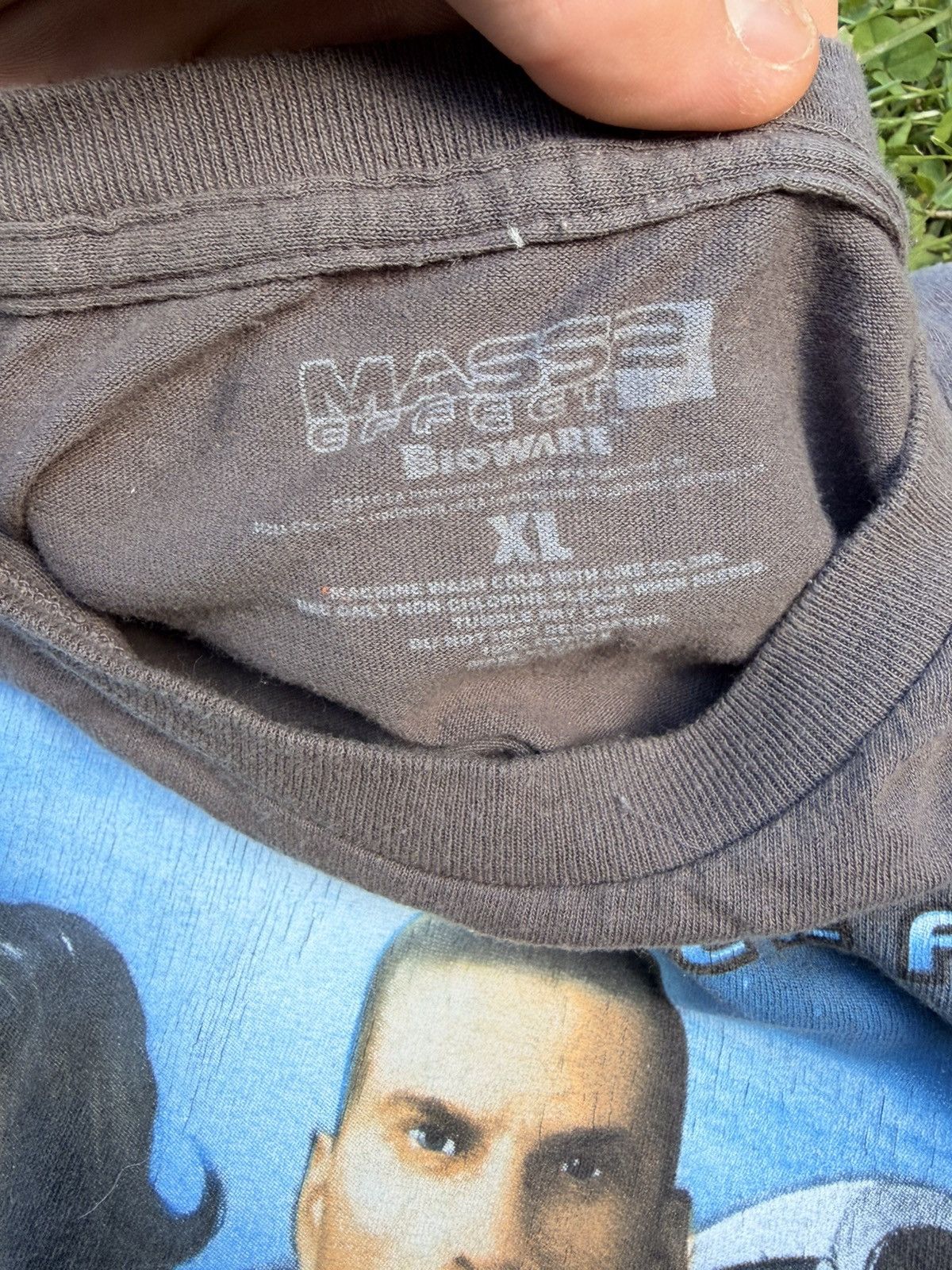 Vintage Y2K Mass Effect 2 Video Game Promo Tee Size XL Size US XL / EU 56 / 4 - 4 Thumbnail