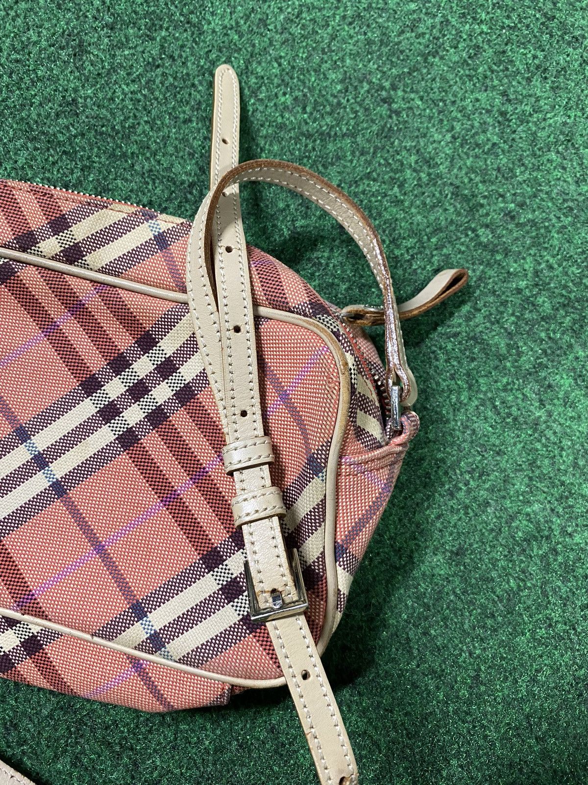 Burberry Burberry Pink Crossbody Shoulder bag Preowned Size ONE SIZE - 5 Thumbnail
