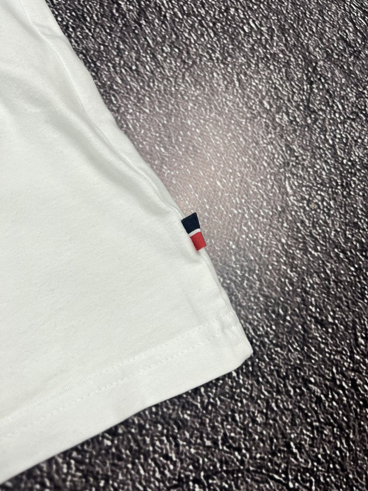 Tommy Hilfiger Vintage Tommy Hilfiger Mercedes Benz Petronas T-Shirt Y2K Size US XL / EU 56 / 4 - 5 Thumbnail