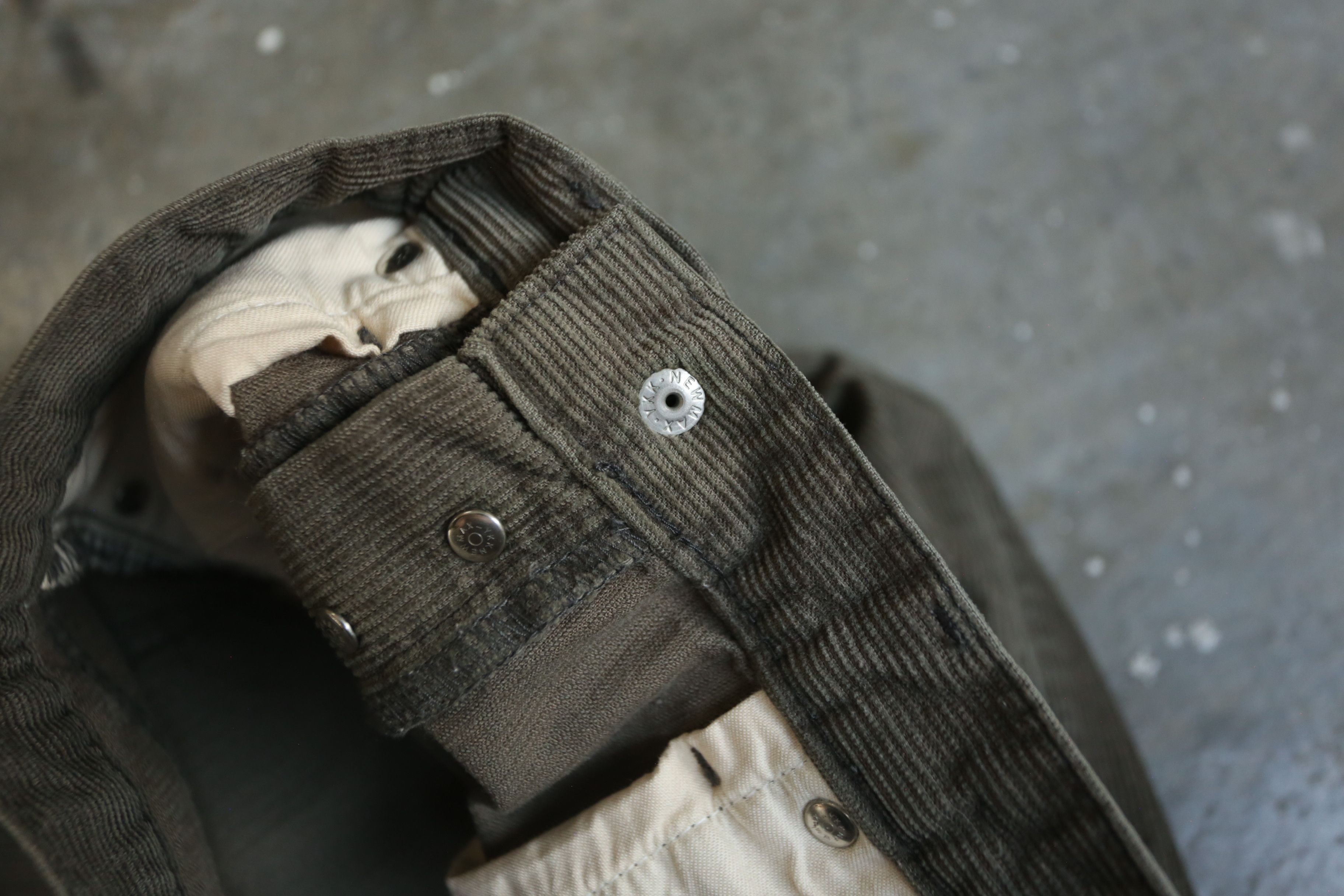 Dior × Hedi Slimane Dior - Hedi Slimane - F/W 04 - Clawmark Corduroy Pants Size US 30 / EU 46 - 7 Thumbnail