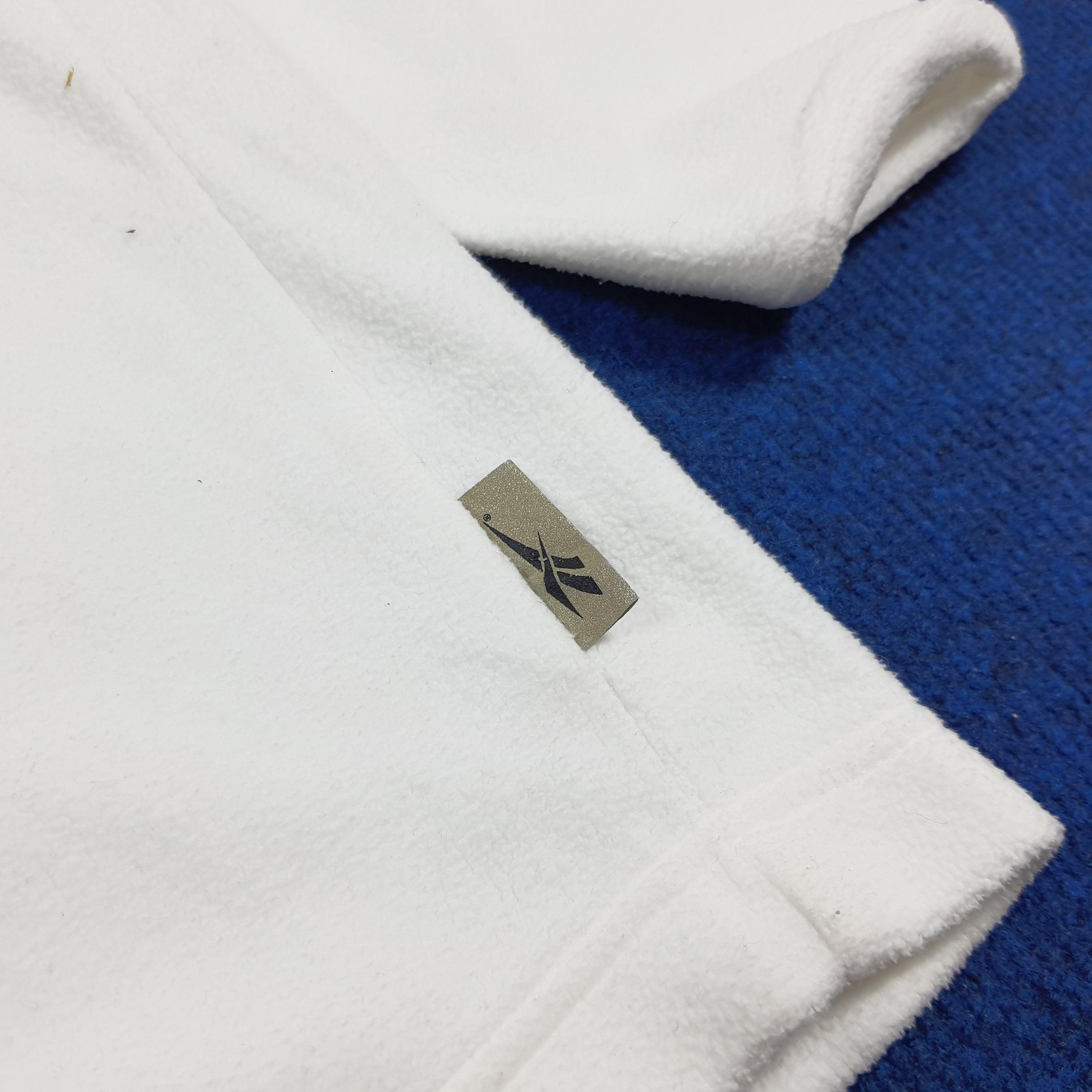 Reebok Vintage Reebok Sportswear Half Zipper Sweatshirt C303N17 Size US L / EU 52-54 / 3 - 3 Thumbnail