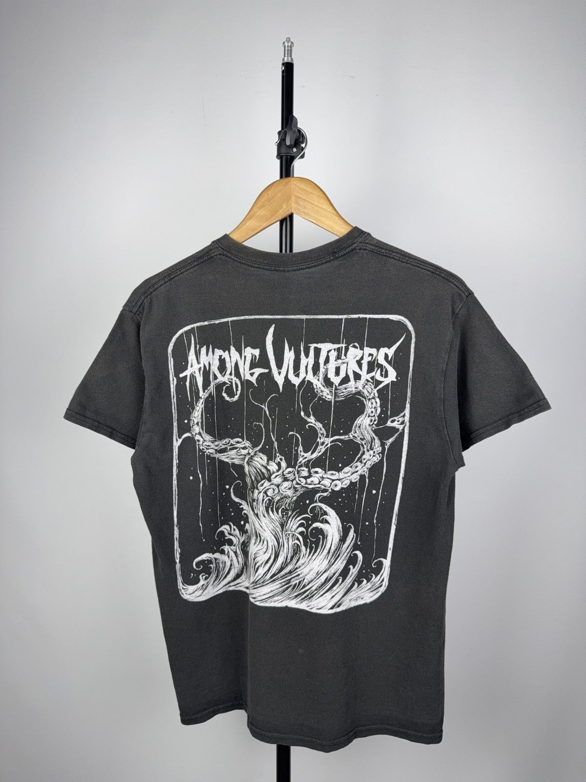 Band Tees Among Vultures Band Tee Tentacle Art Graphic Gildan M Size US M / EU 48-50 / 2 - 1 Thumbnail