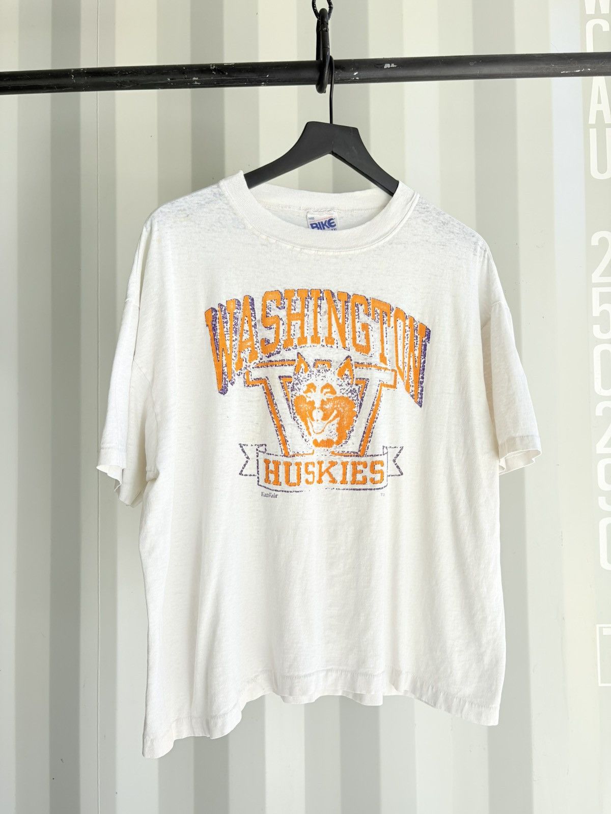 Vintage Huskies PAPER THIN Thrashed Faded Shirt Distressed grunge Size US XL / EU 56 / 4 - 1 Thumbnail