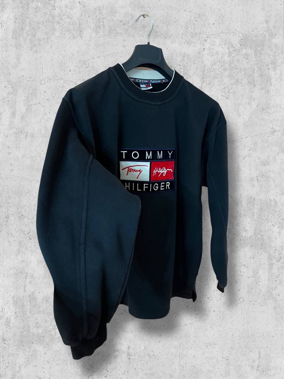 Vintage Tommy Hilfiger Sweatshirt long sleeve logo heavy co
