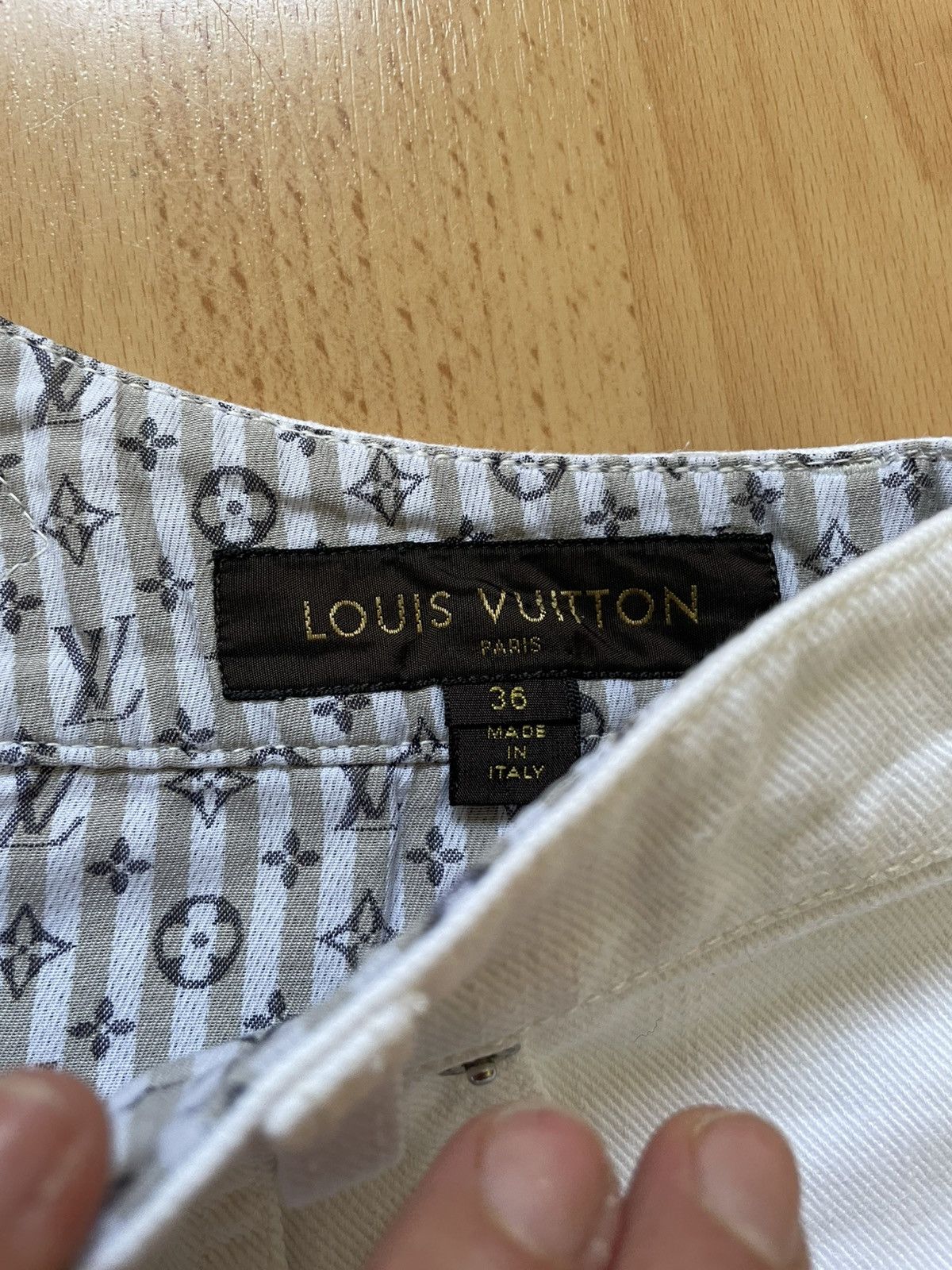 Louis Vuitton LOUIS VUITTON MONOGRAM SHORT PANTS Size 26" / US 2 / IT 38 - 3 Thumbnail