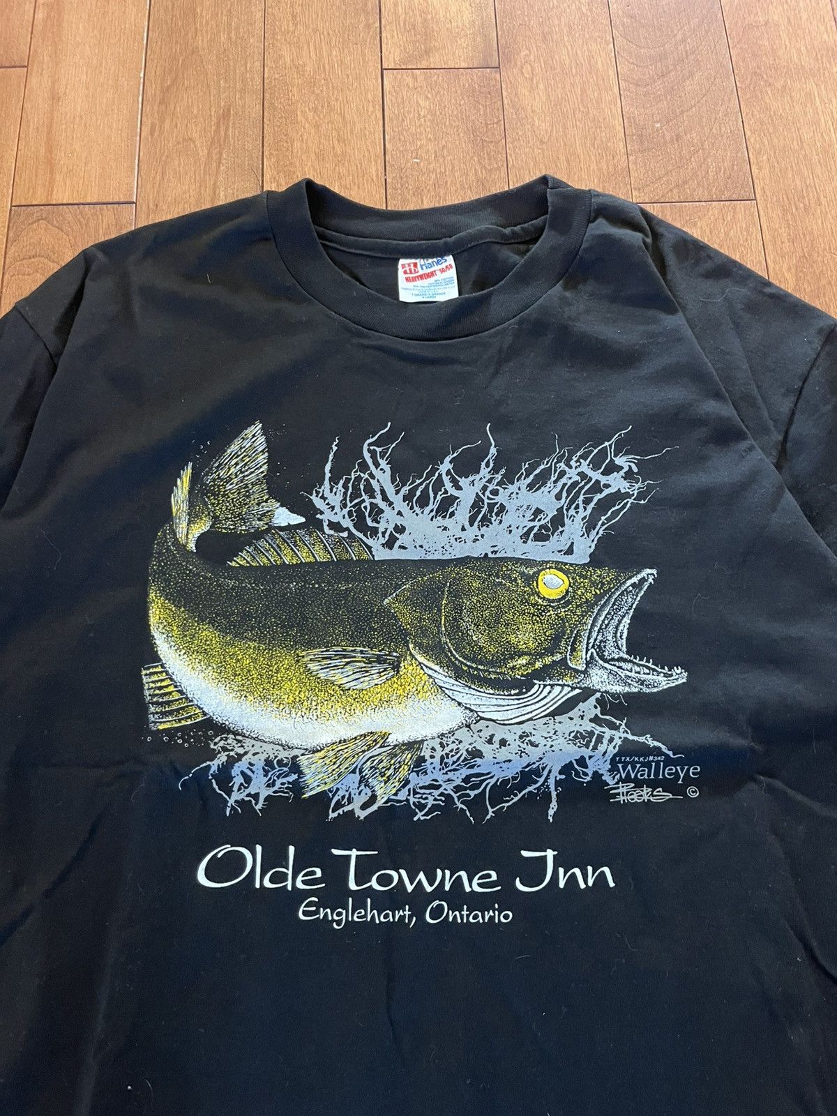 Vintage Vintage fish t-shirt Size US XL / EU 56 / 4 - 1 Thumbnail