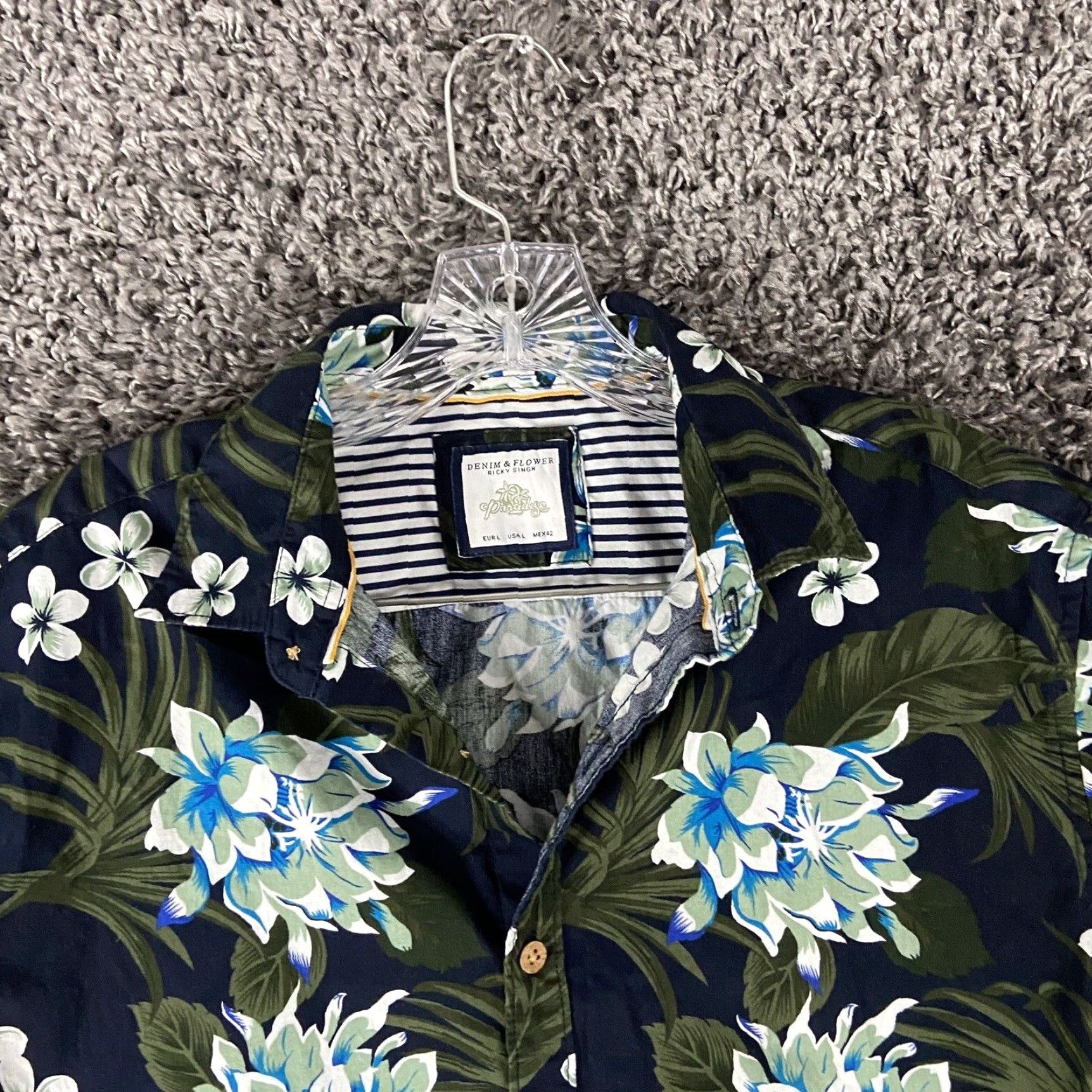 Denime VINTAGE Flower & Denim Hawaii Button-Up Shirt Adult Men L Blue Flower Denim Short Sleeve Mens L Size US 33 - 4 Thumbnail