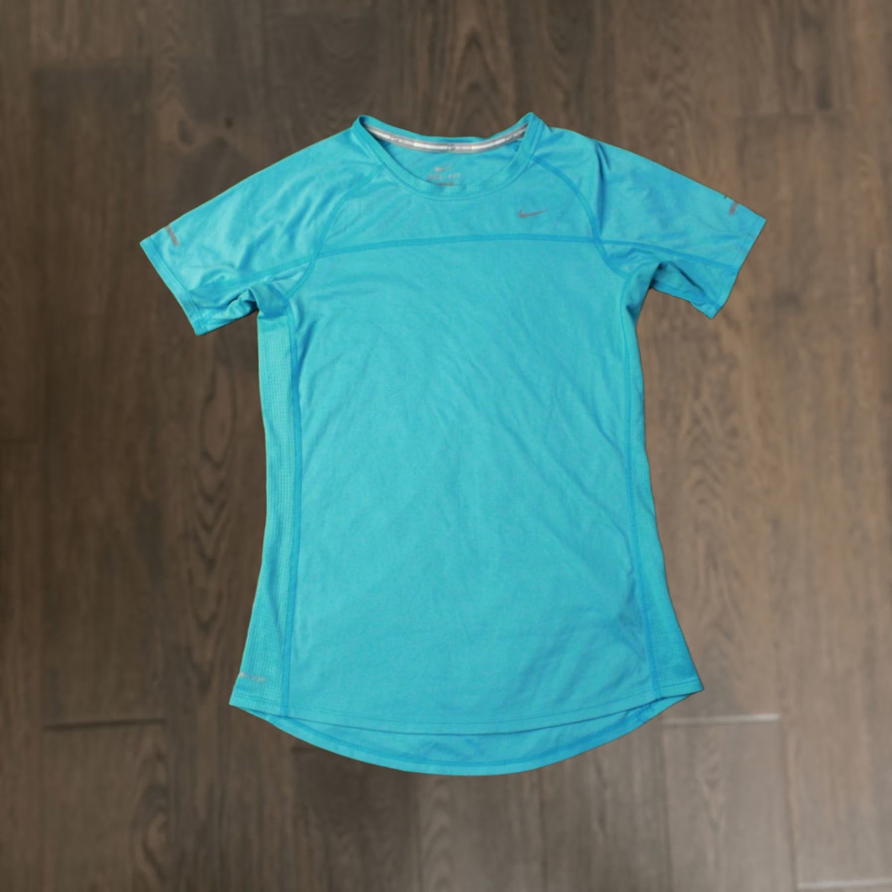 Nike Nike Dri-FIT Running Shirt Women Small Blue Jersey 2014 Training Shirt Nike Dri-FIT Running Shirt Women Small Blue Jersey 2014 Training Shirt Size S / US 4 / IT 40 - 1 Thumbnail