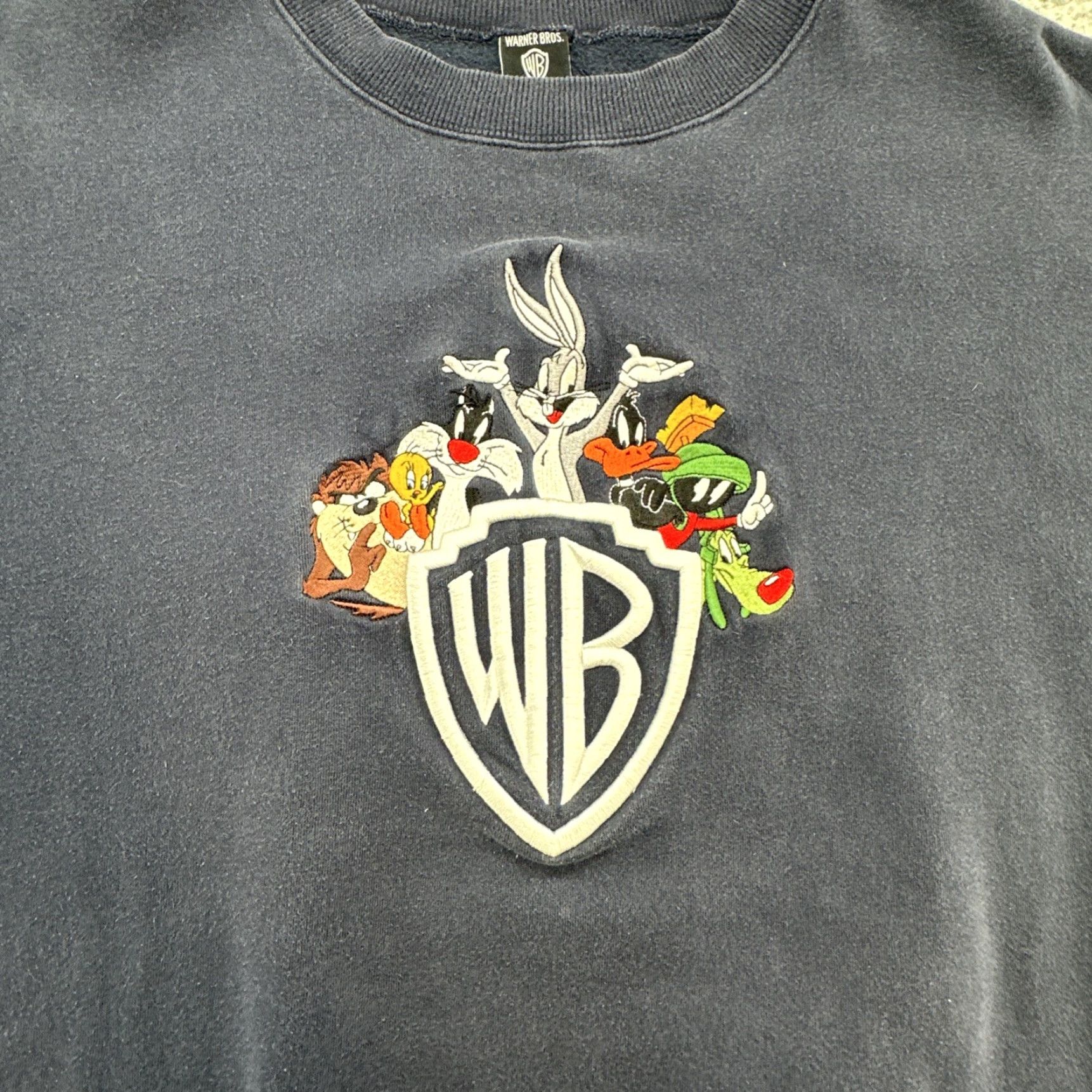 Vintage VINTAGE Warner Bros Crewneck Sweatshirt Mens 2XL Blue Embroidered Bugs Bunny Sweatshirt Logo 1997 Size US XXL / EU 58 / 5 - 2 Thumbnail