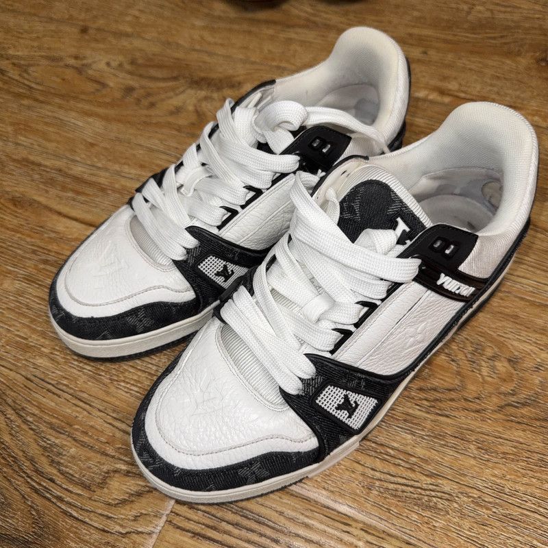 Louis Vuitton Louis Vuitton Trainer Low Top Casual Sneakers Size US 7 / IT 37 - 1 Thumbnail