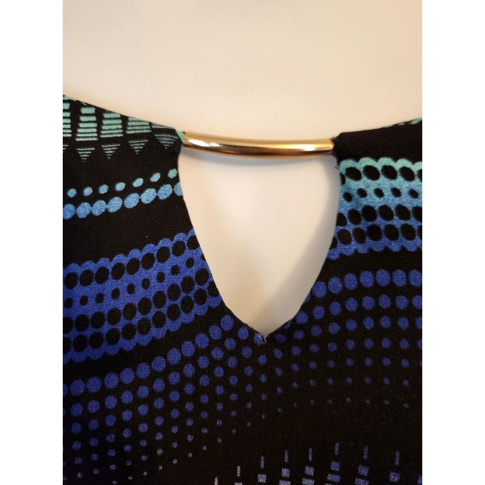 Avenue Avenue Tunic Top Blouse 2X Plus Size Multicolor Abstract Wavy Keyhole Trim 3/4 Sleeve Round Neck Shirt Womens Size XXL / US 16-18 / IT 52-54 - 2 Thumbnail