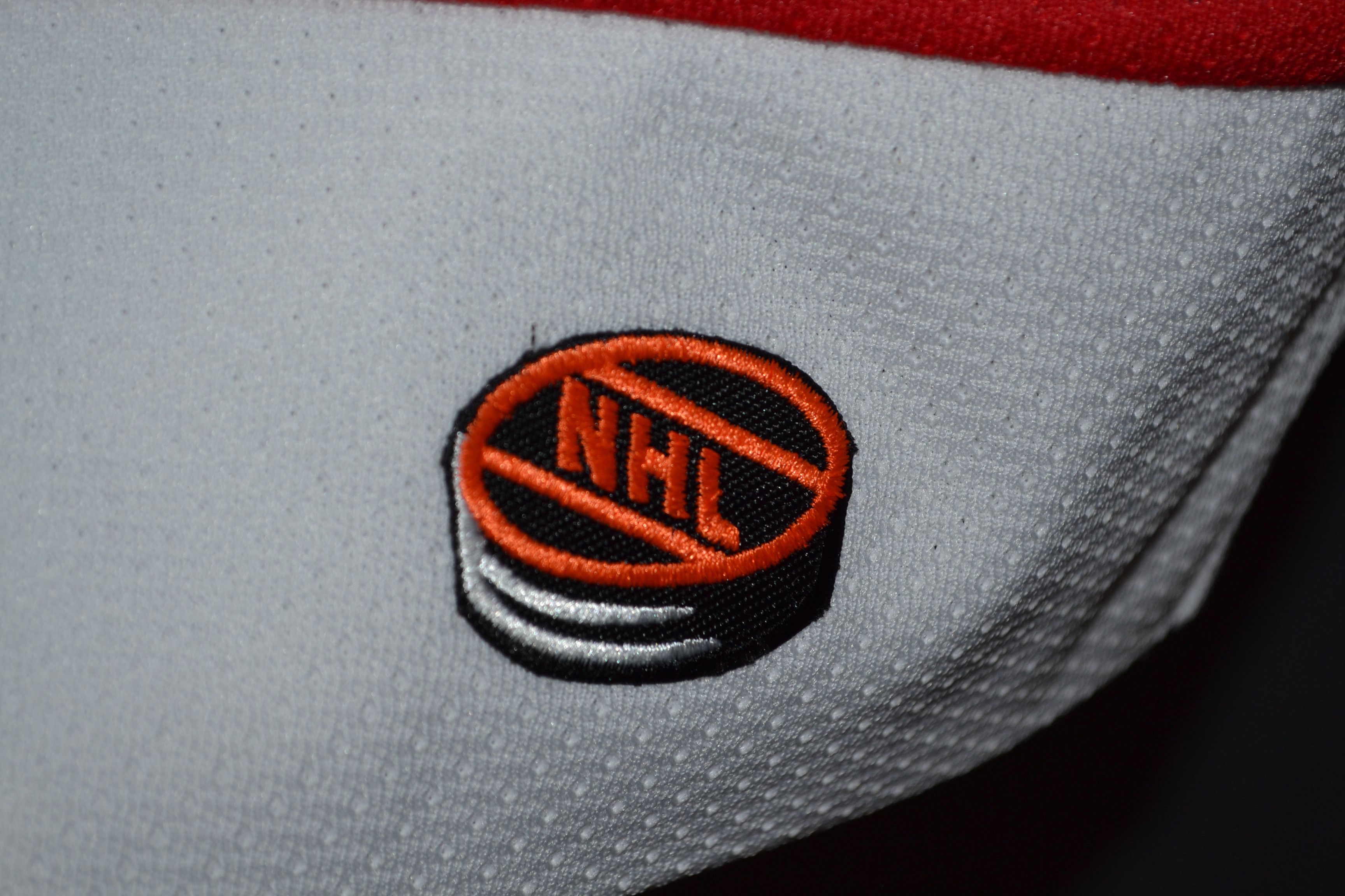 Ccm Detroit Red Wings Zetterberg 40 Vintage CCM Jersey Canada L Size US L / EU 52-54 / 3 - 12 Thumbnail