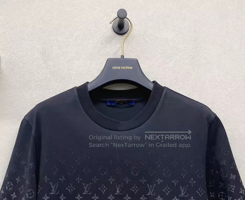 Louis Vuitton Louis Vuitton Black full-print logo gradient short sleeve Size US XS / EU 42 / 0 - 6 Thumbnail