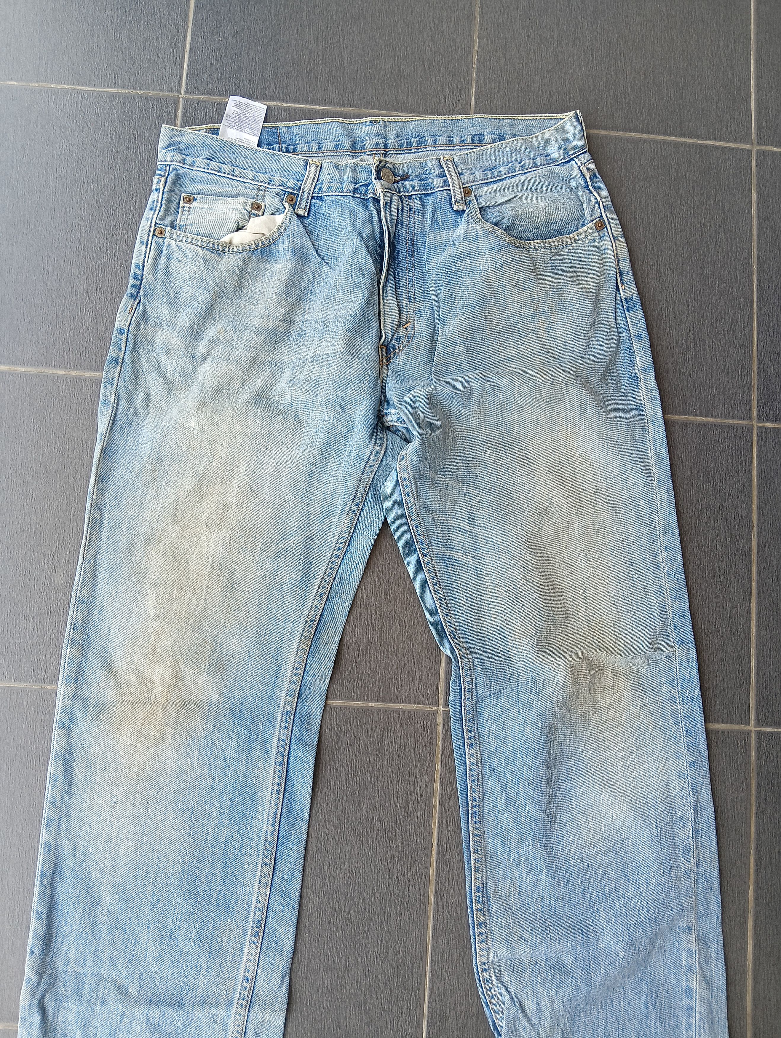 Levi's vintage levis jeans distressed size 35 Size US 35 - 2 Thumbnail