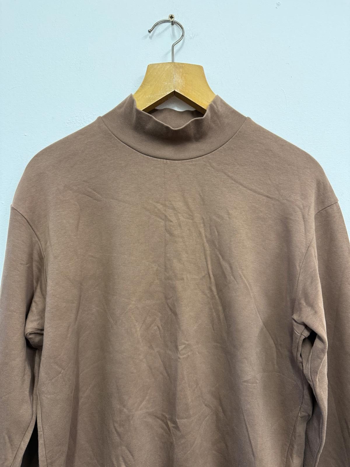 Uniqlo UNIQLO U Brown Mock Neck Long Sleeve Top XS Size US XS / EU 42 / 0 - 3 Thumbnail