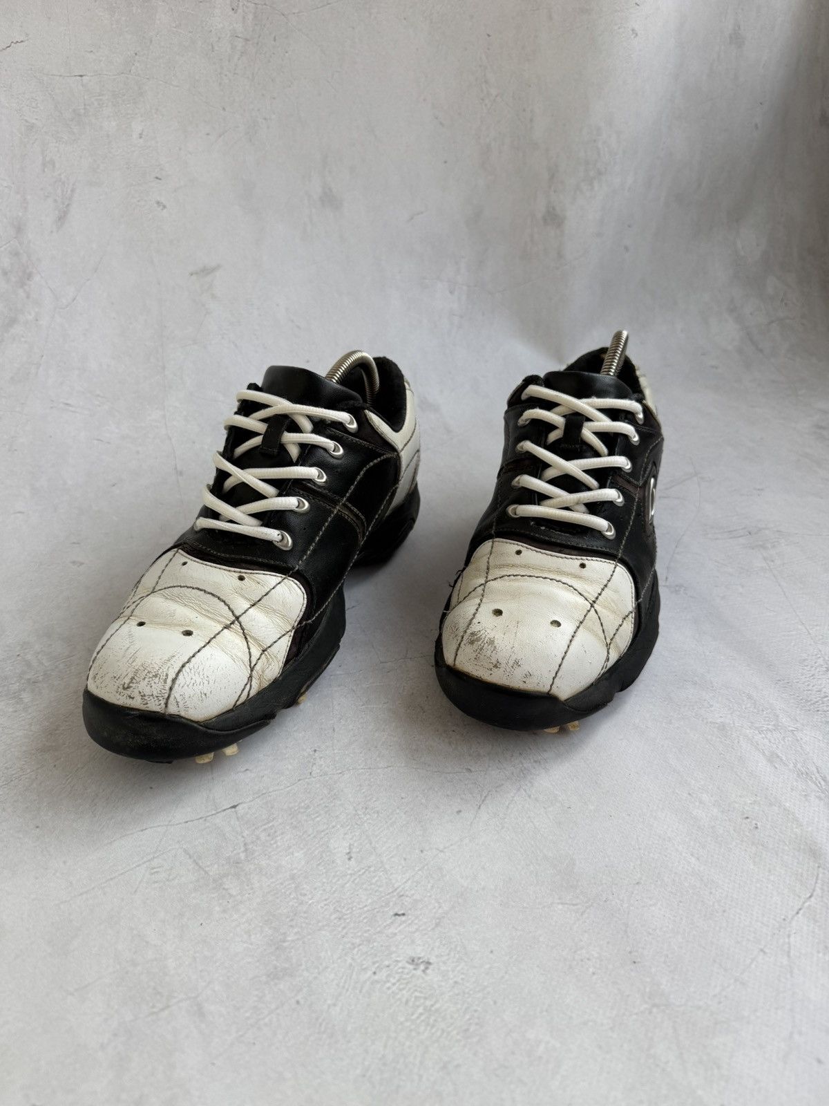 Oakley Oakley Golf Shoes Rare Spikes Metal Logo Grail Archive Size US 9.5 / EU 42-43 - 2 Thumbnail