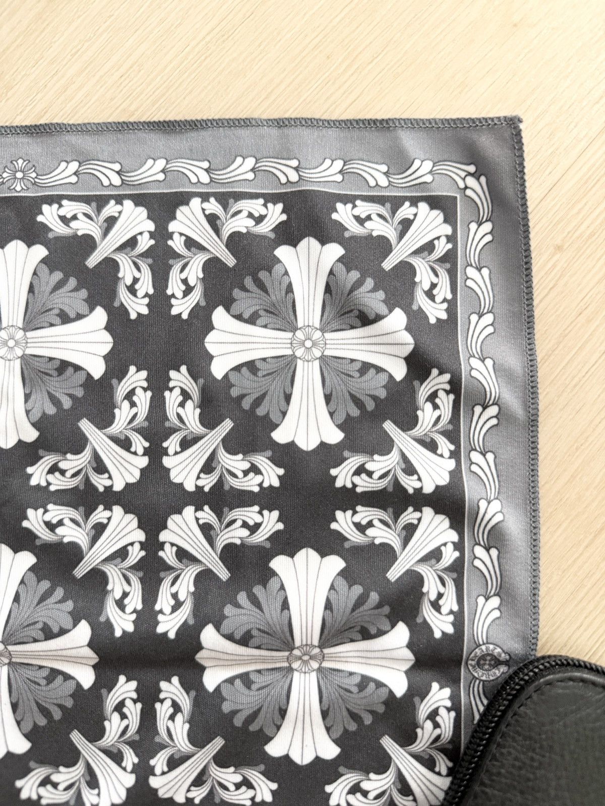 Chrome Hearts Chrome Hearts Sunglasses Case + Cloth Size ONE SIZE - 3 Thumbnail