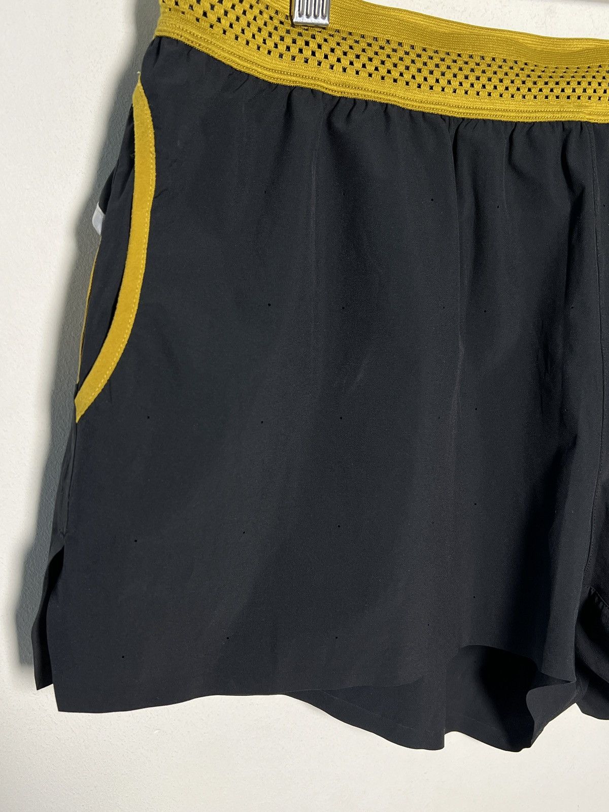 Undercover Nike x Gyakusou multi-pocket running shorts Size US 34 / EU 50 - 4 Thumbnail