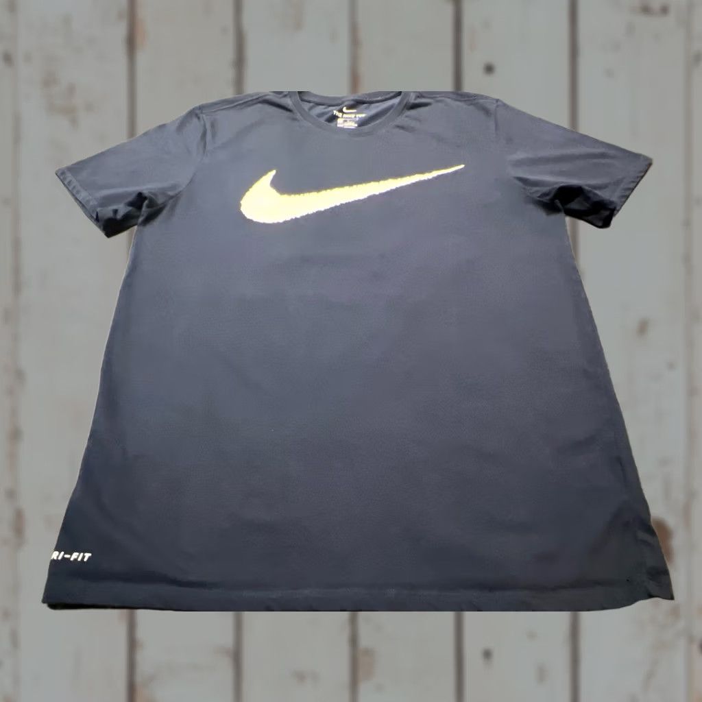 Nike Nike Shirt Mens L Blue Short Sleeve Crew Nike Swoosh Logo 90s Nike Air Max 90s Mens Regular Fit Size US L / EU 52-54 / 3 - 1 Thumbnail