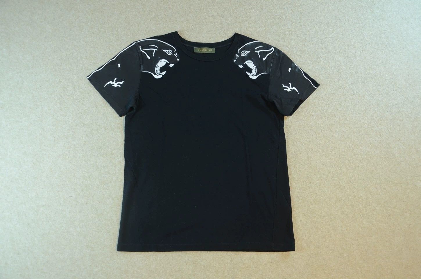 Valentino Valentino Runway Panther Print Short Sleeve T XS LightWear Size XS / US 0-2 / IT 36-38 - 1 Thumbnail