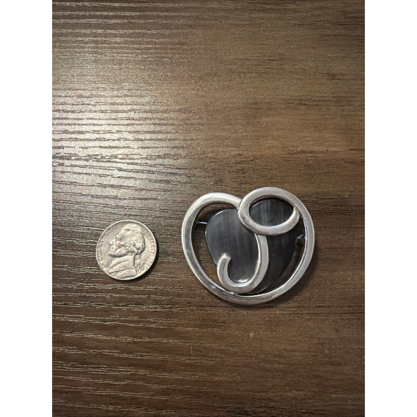 The Unbranded Brand Brooch Pin Vintage Heart with Center Brown Stone Silver Tone Size ONE SIZE - 1 Thumbnail