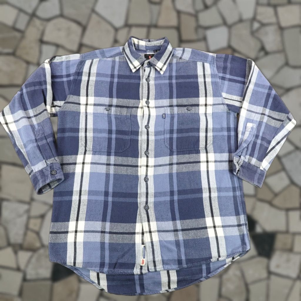 Levi's VINTAGE Levi's Button-Up Shirt Mens S Blue Plaid Flannel 90s Cotton Long Sleeve Casual Workwear 90s Mens Size US S / EU 44-46 / 1 - 1 Thumbnail