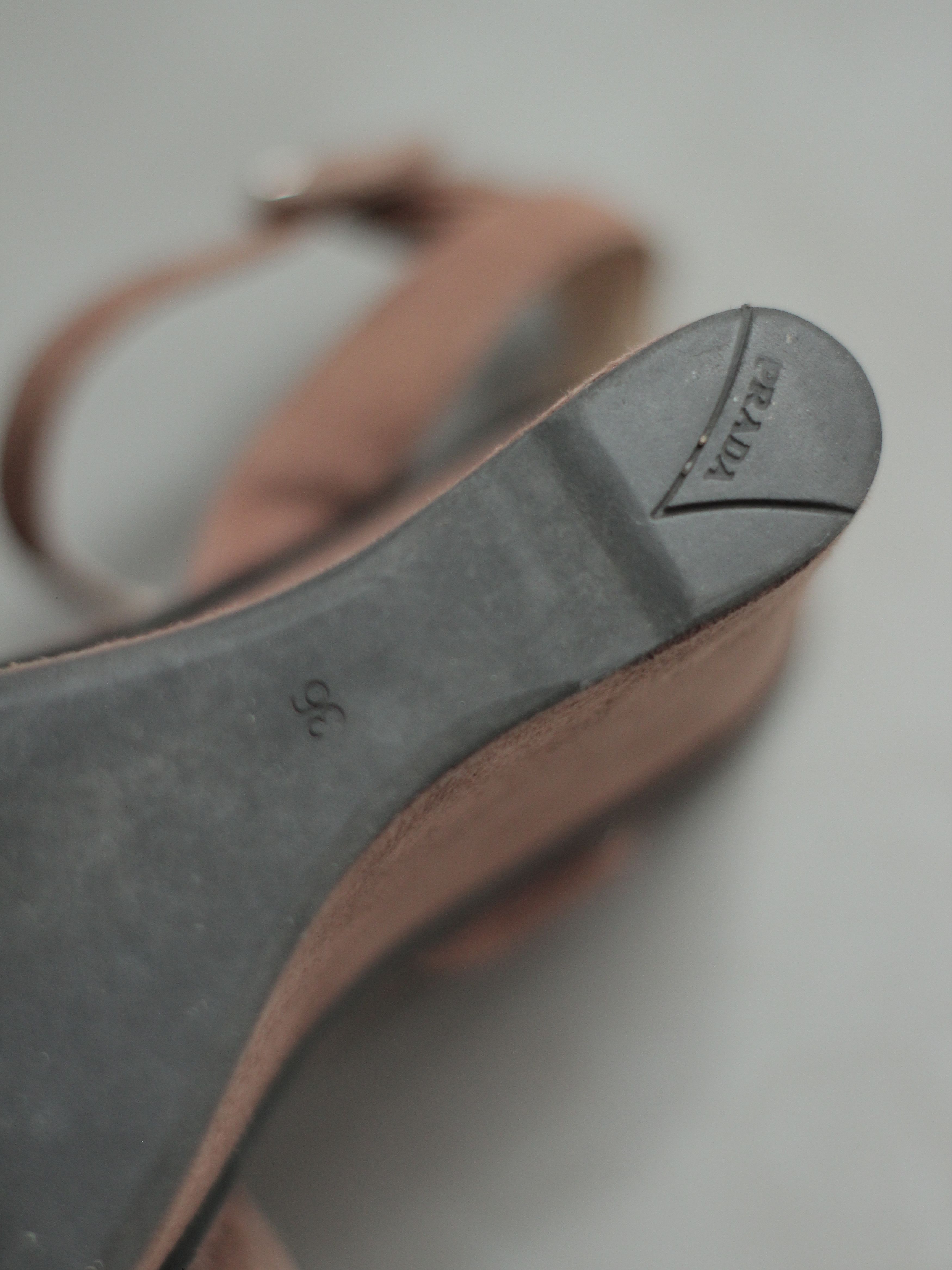 Prada PRADA SUEDE HEELS 36 Size US 6 / IT 36 - 9 Thumbnail