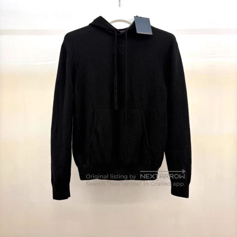 Louis Vuitton Louis Vuitton Embossed logo hooded hoodie Size US S / EU 44-46 / 1 - 1 Thumbnail
